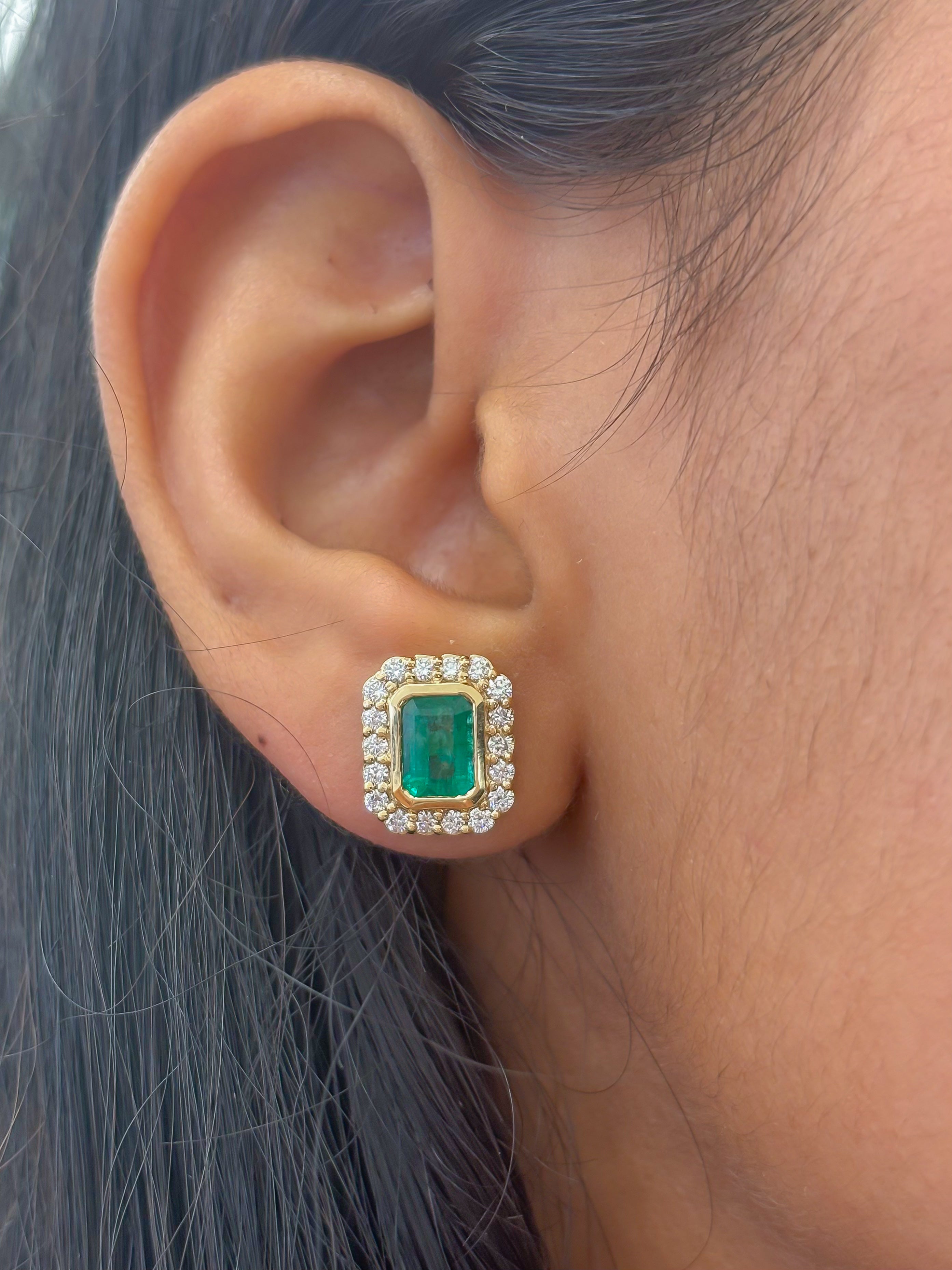 JPERG-4033/11068 Emerald Diamond Earring | 18K