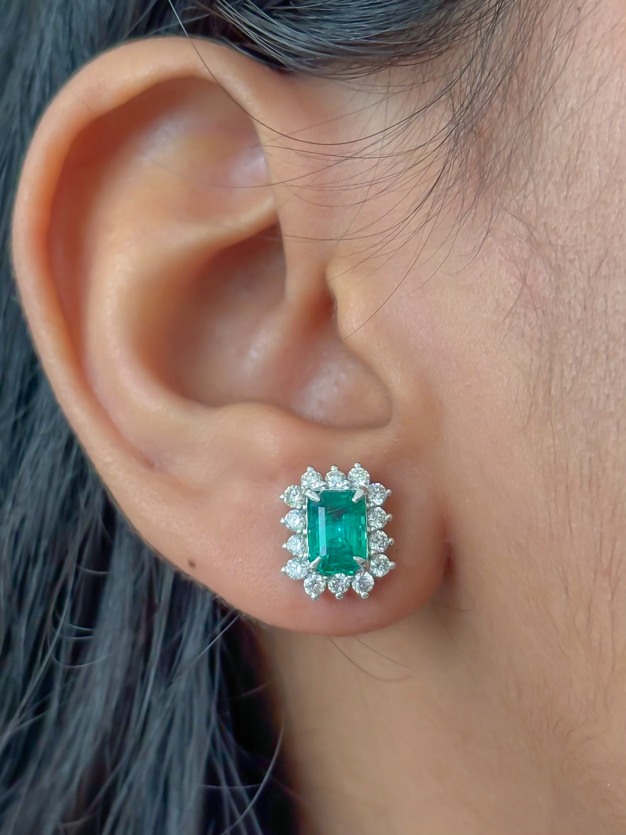 JPERG-4123/11376 Emerald Diamond Earring | 18K