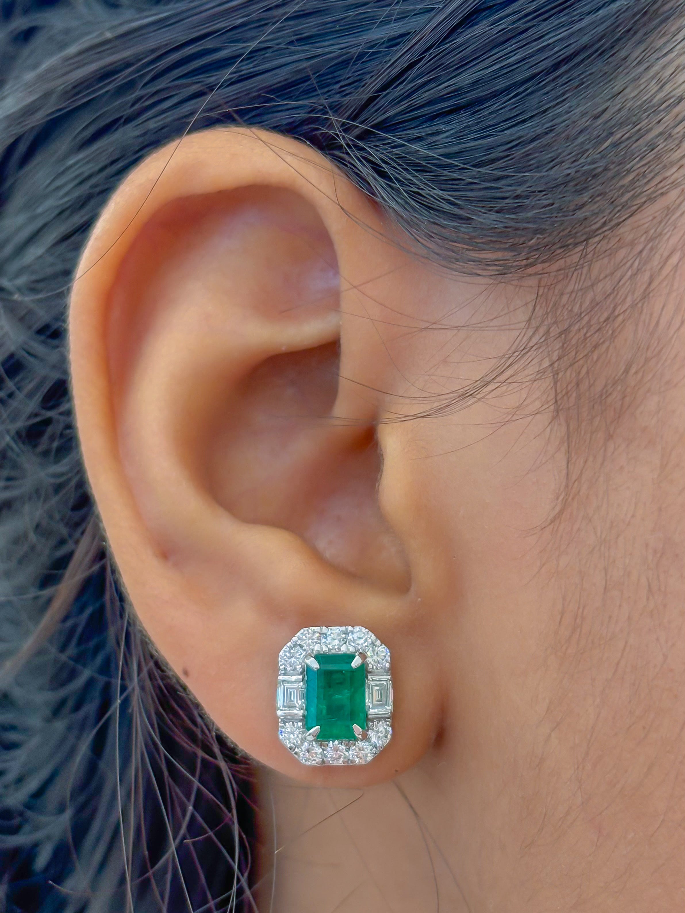 JPERG-4189/11602 Emerald Diamond Earring | 18K