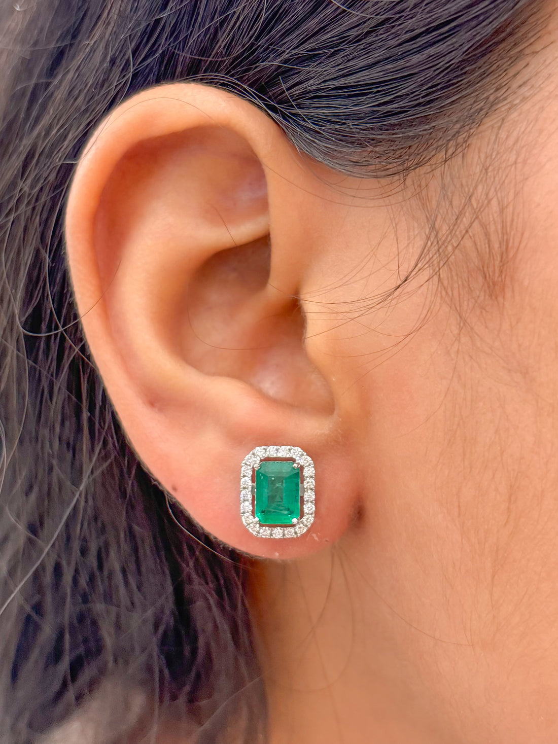 JPERG-4202/11617 Diamond Emerald Earring | 18K