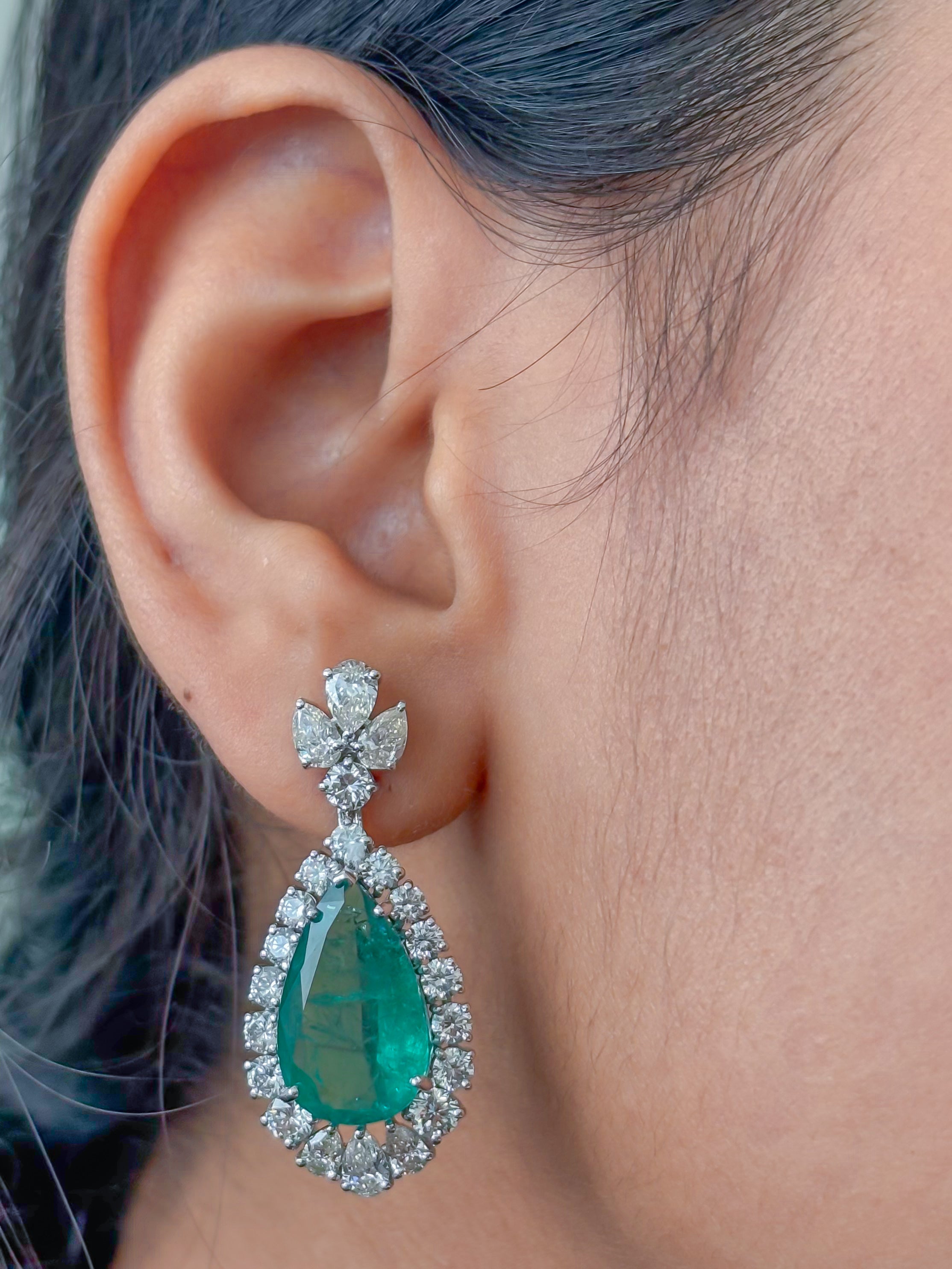 JPERG-4224/11762 Emerald Diamond Earring | 18K