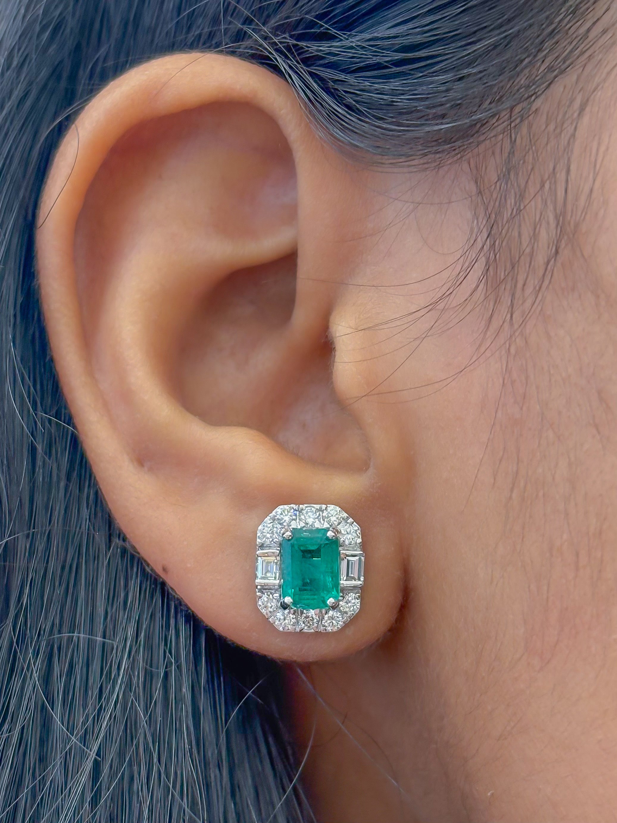 JPERG-4312/11982 Emerald Diamond Earring | 18K