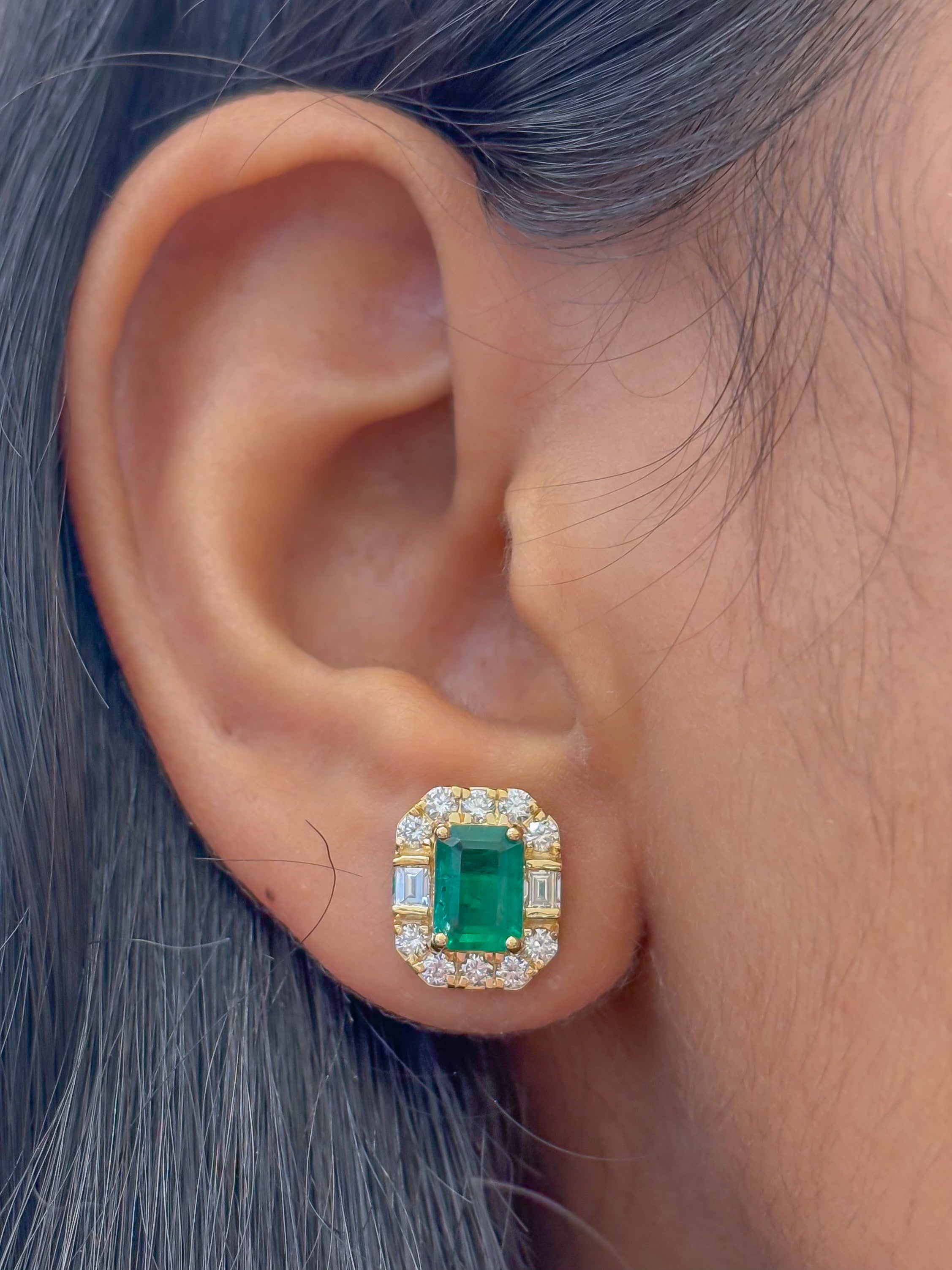 JPERG-4315/11985 Emerald Diamond Earring | 18K