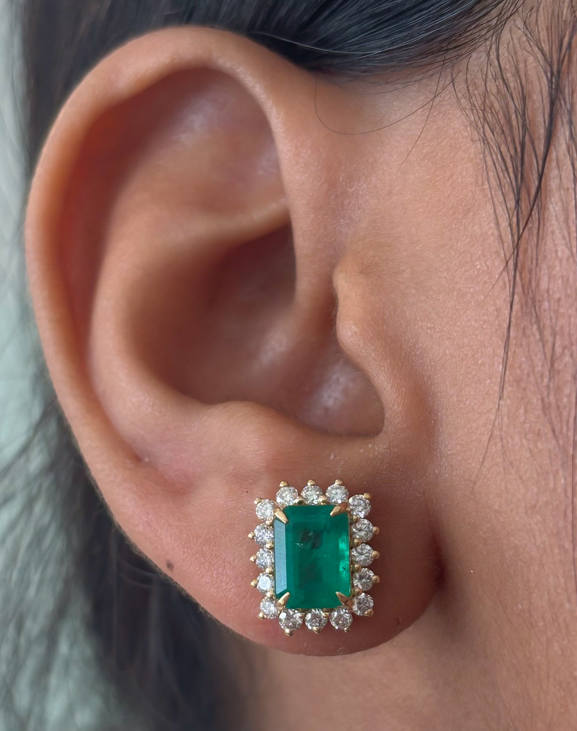 JPERG-4684/13292 Emerald Diamond Earring | 18K
