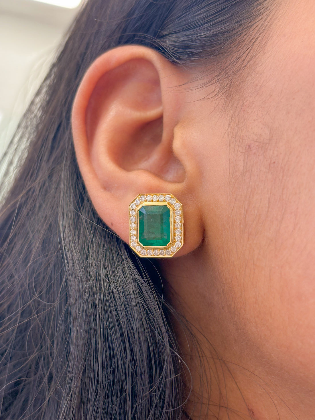 JPERG-490/2546 Emerald Octagon With Diamond Studs Earring | 18K