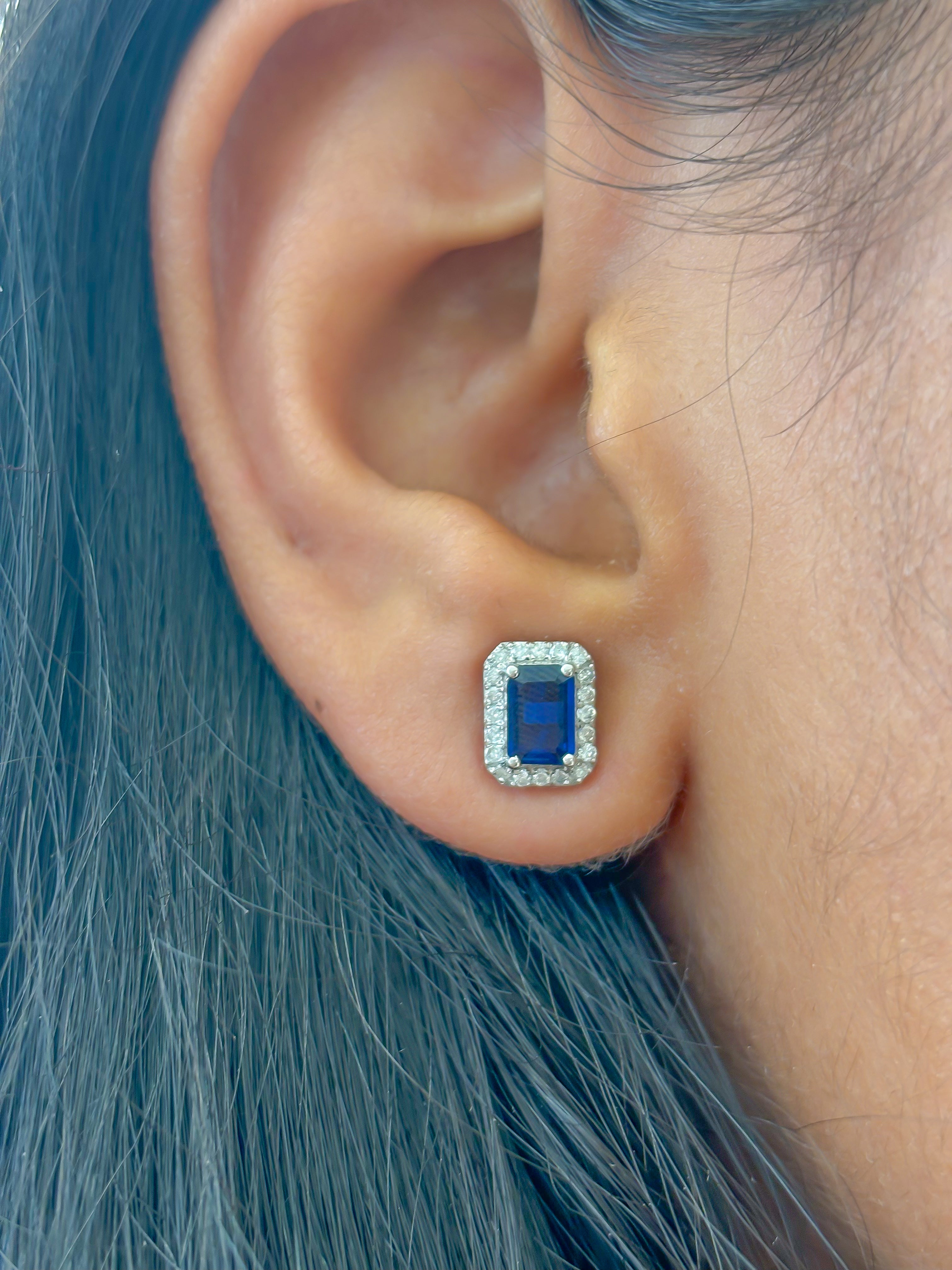 JPERG-544/2942 Blue Sapphire Studs Earring | 18K