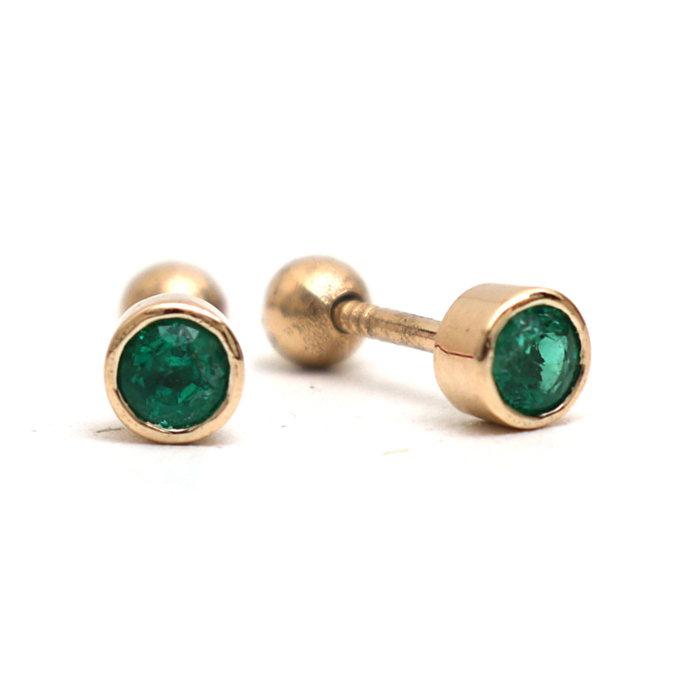 JPERG-696/3706 Emerald Round Piercing Earring | 14K