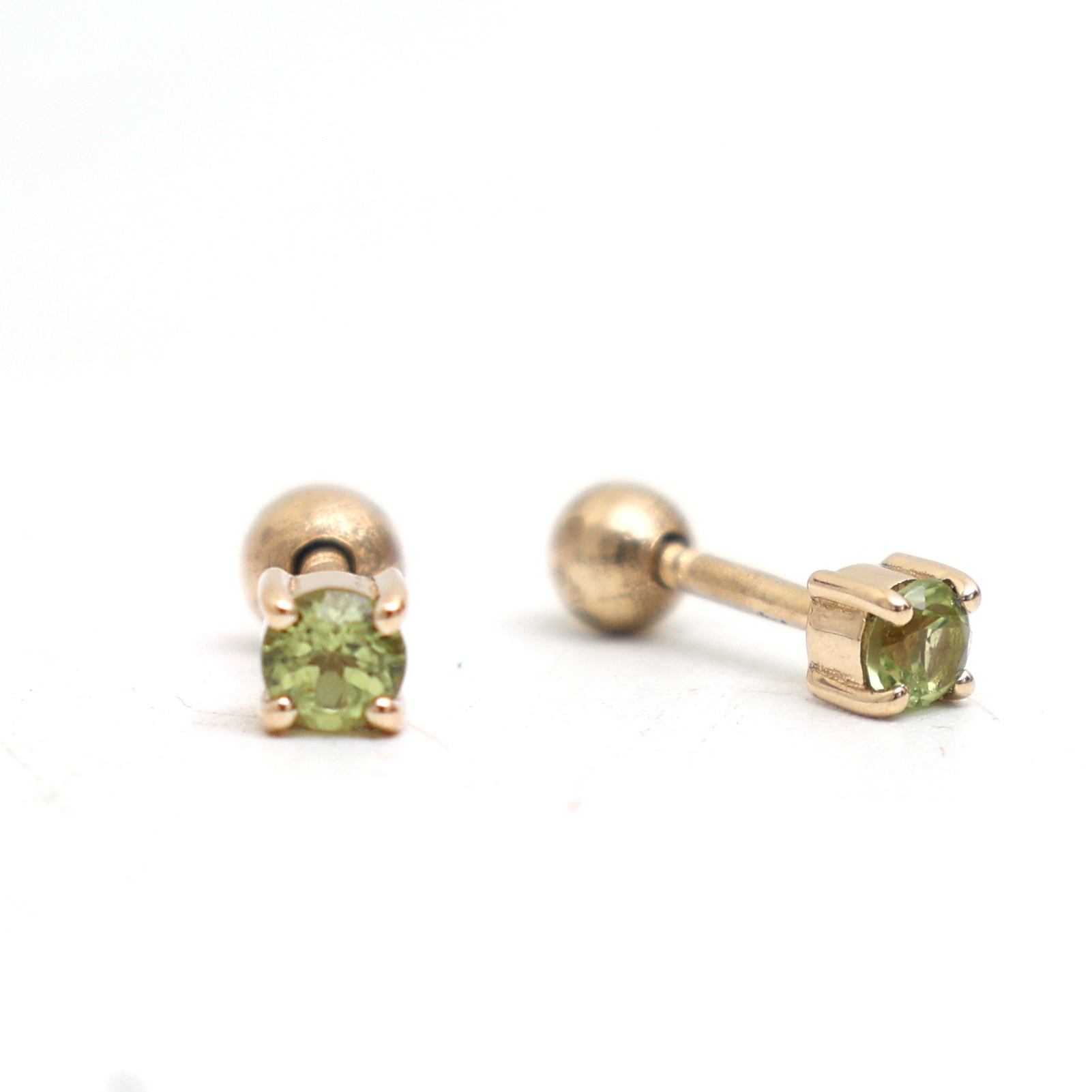 JPERG-740/3795 Peridot Round Piercing Earring | 14K