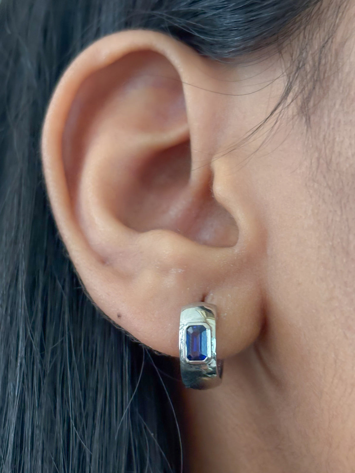 JPERG-879/4246 Blue Sapphire 5X3Mm Octagon Chunky Earring | 14K