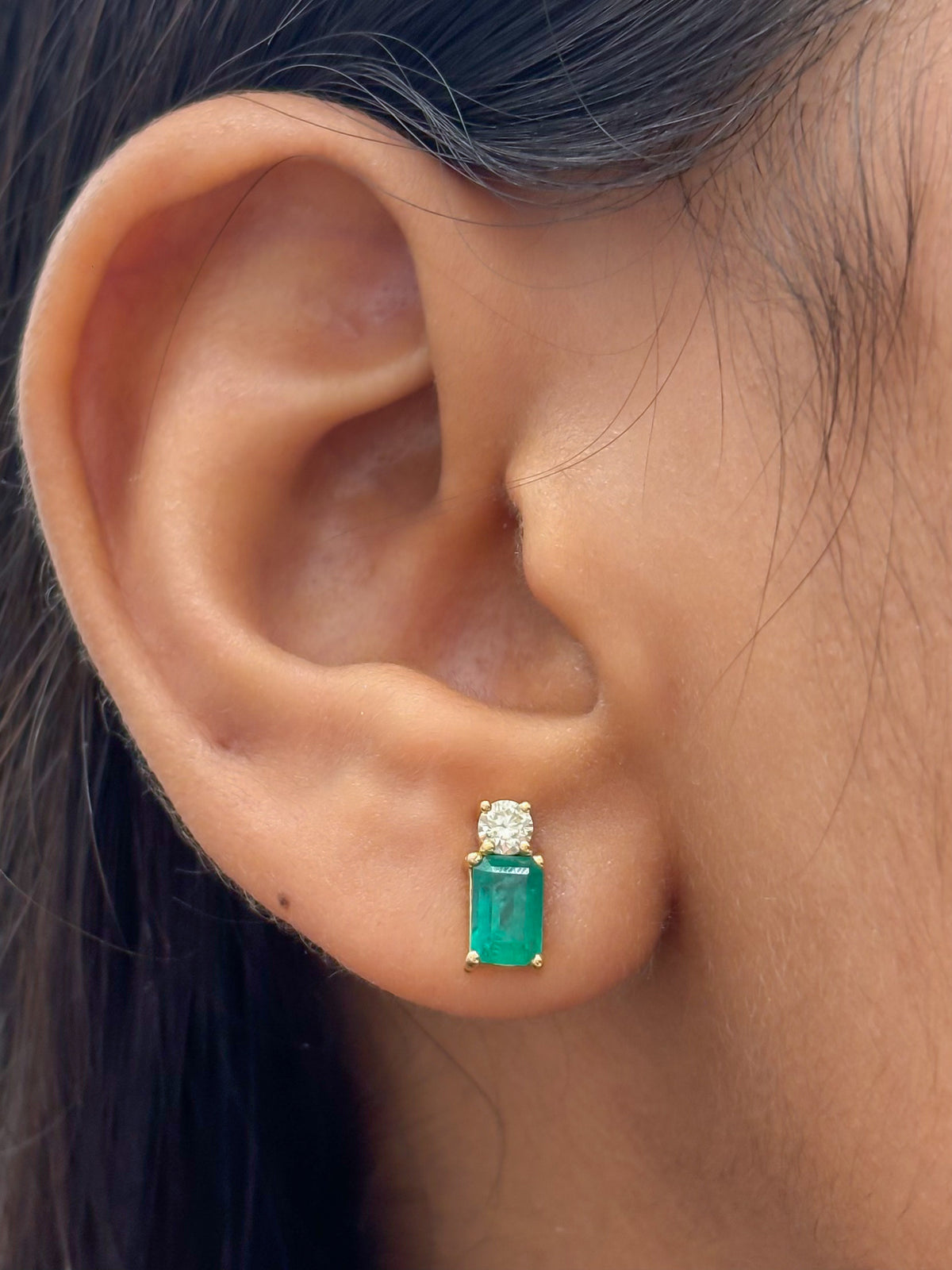 JPERG-943/4511 Emerald Octagon 5X3 With Diamond Piercing Earrring | 14K