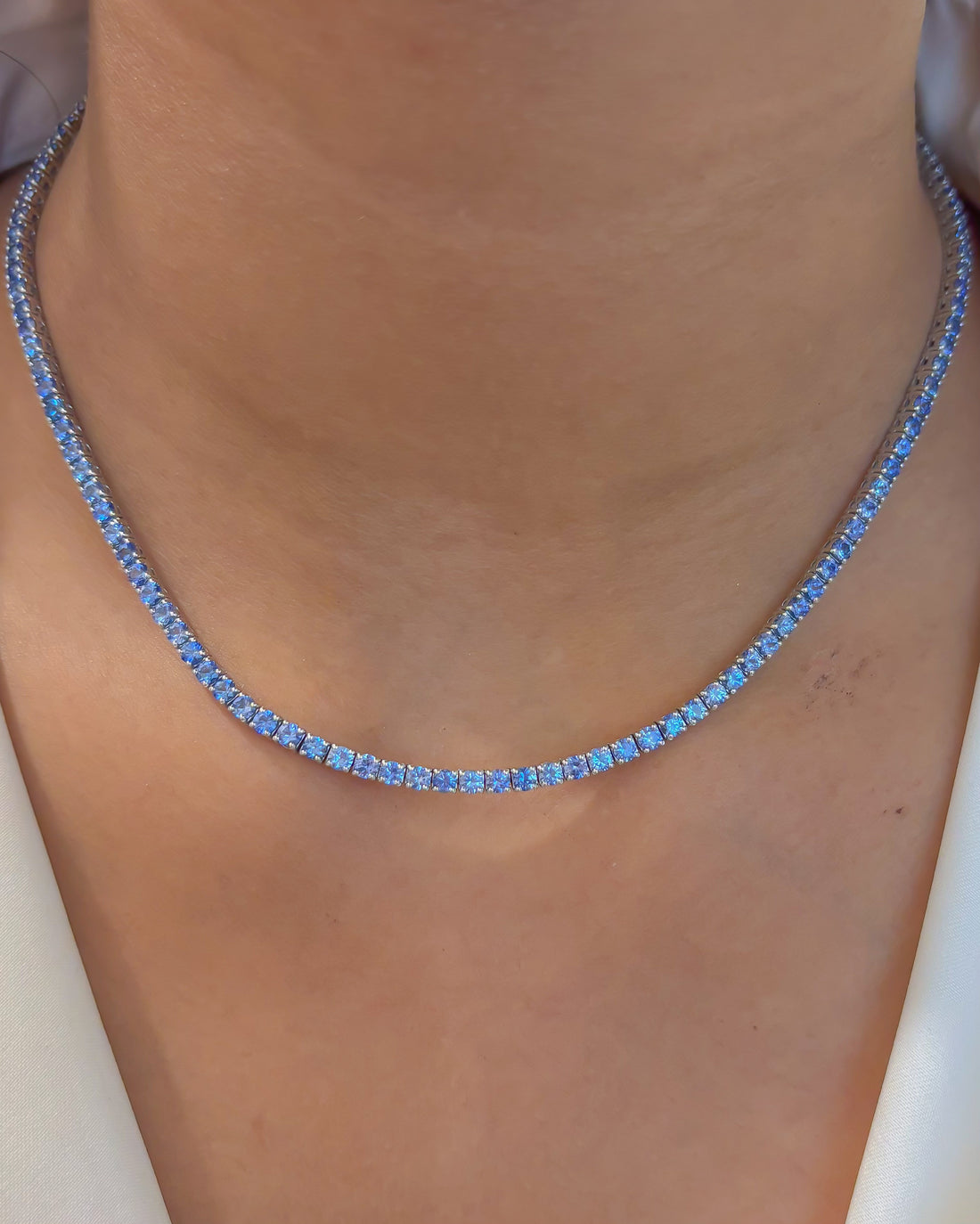 JPNC-356/4737 Blue Sapphire Round 2.65 Mm Necklace | 18K