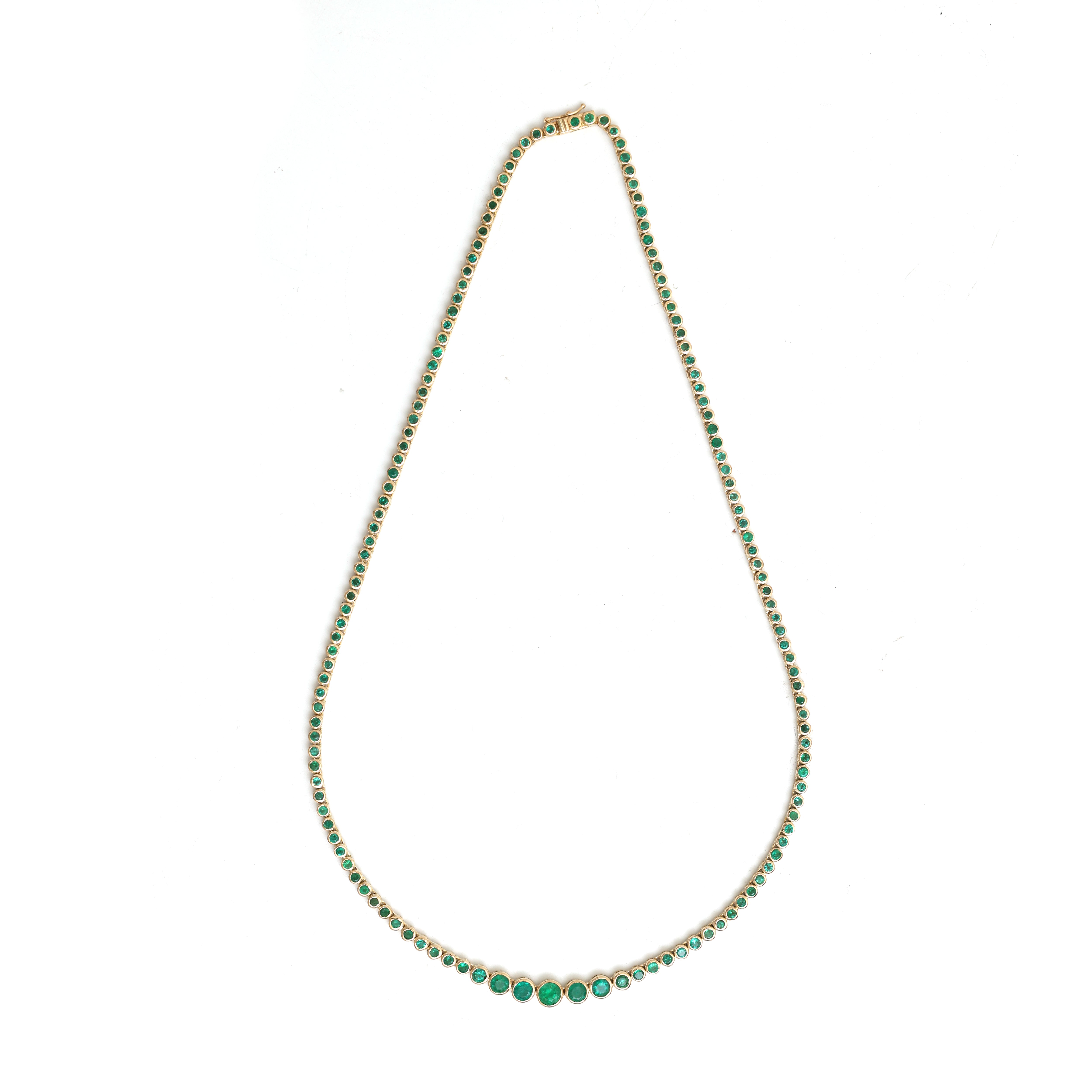 JPNC-580/7200 Emerald Round Mix Size Bezel Set Necklace | 18K
