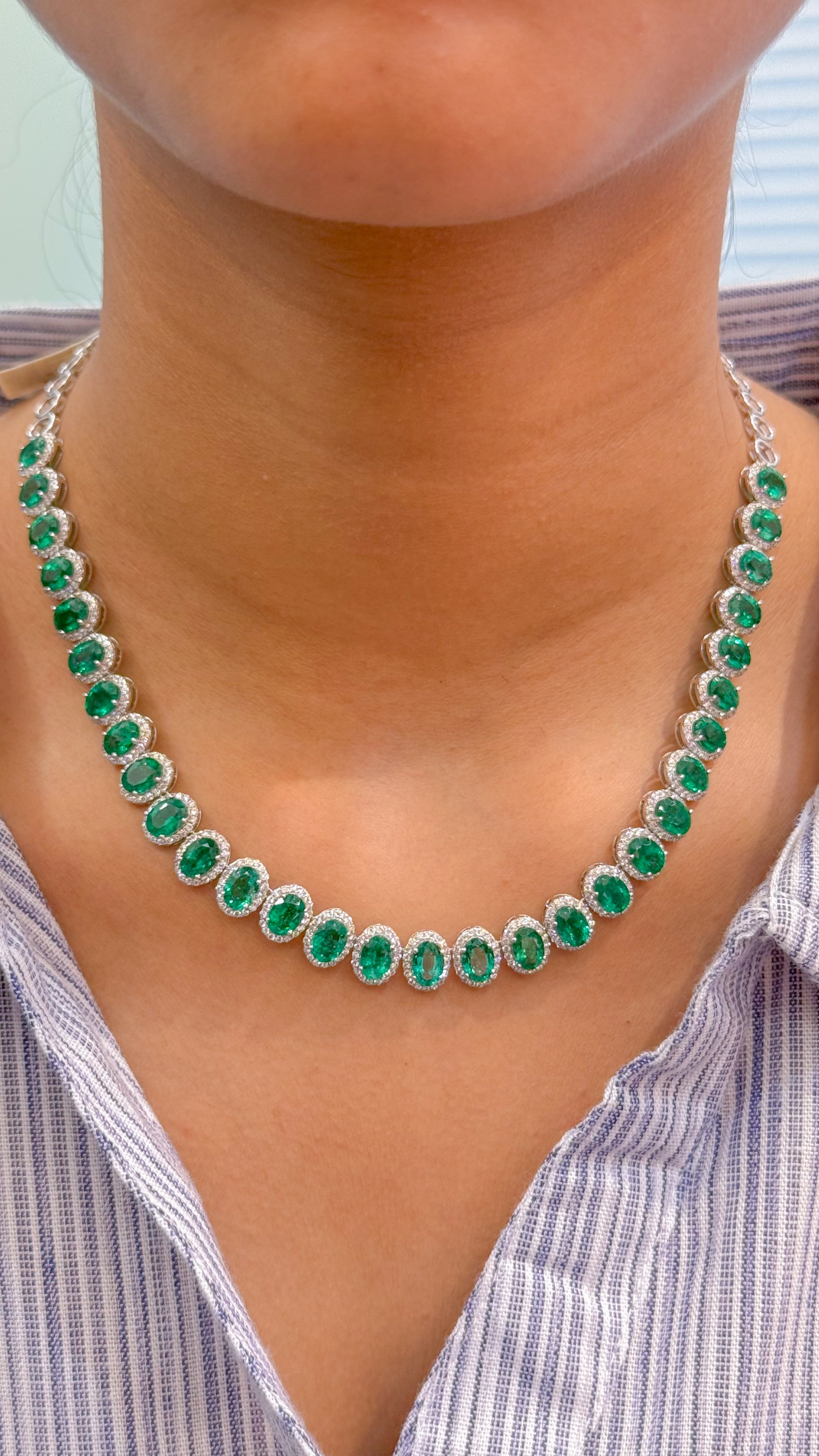 JPNC-625/7604 Emerald Oval Diamond Necklace | 18K