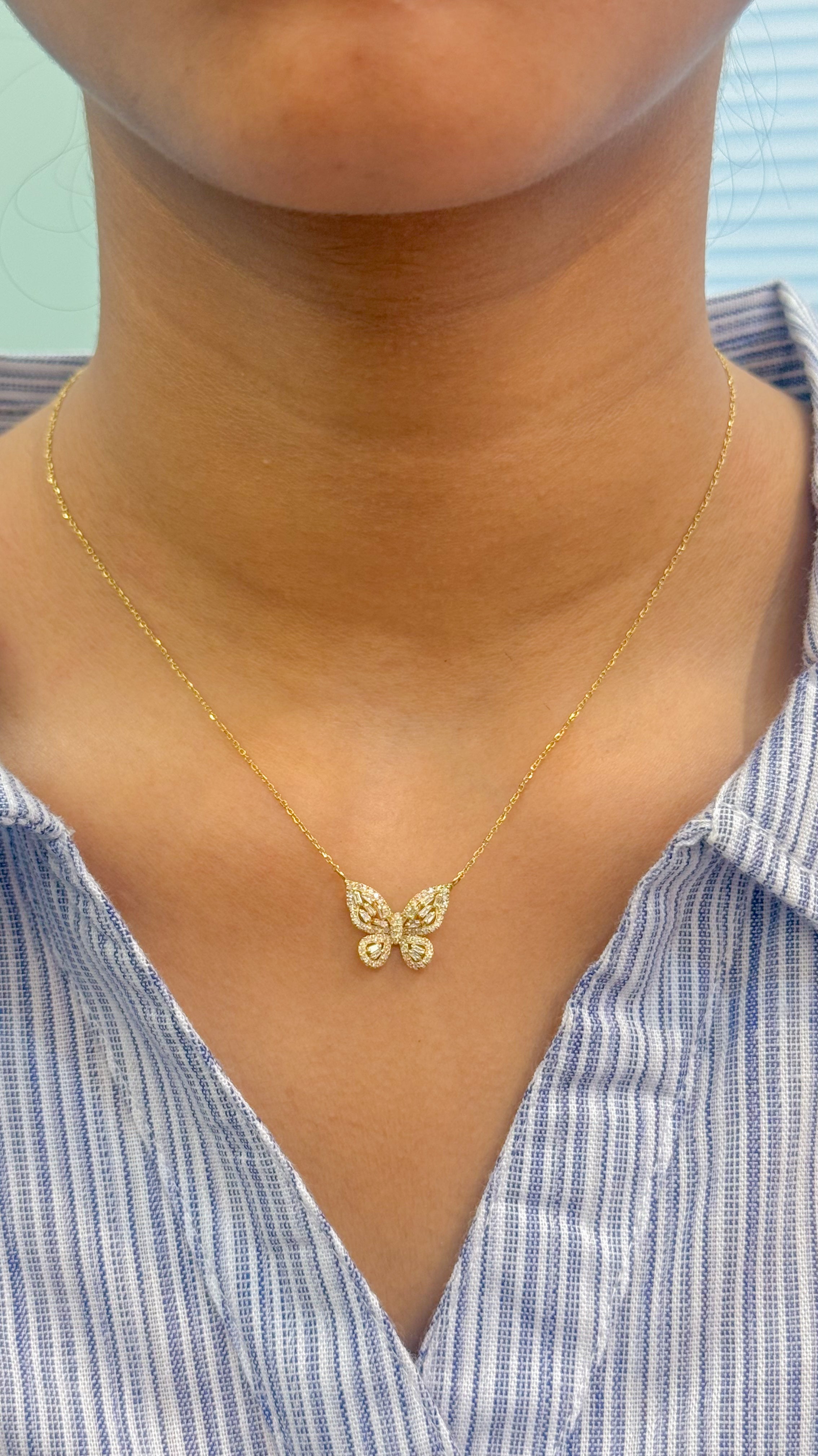 JPNC-639/7863 Diamond Baguette Butterfly Necklace | 18K