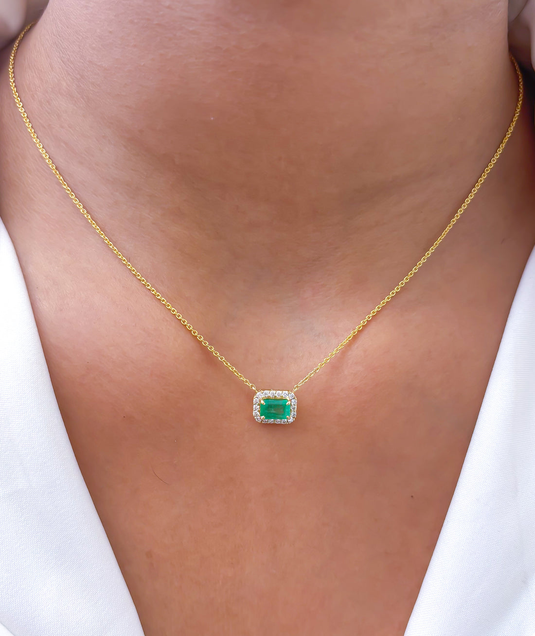 JPNC-735/10052 Colombian Emerald Diamond Necklace | 18K