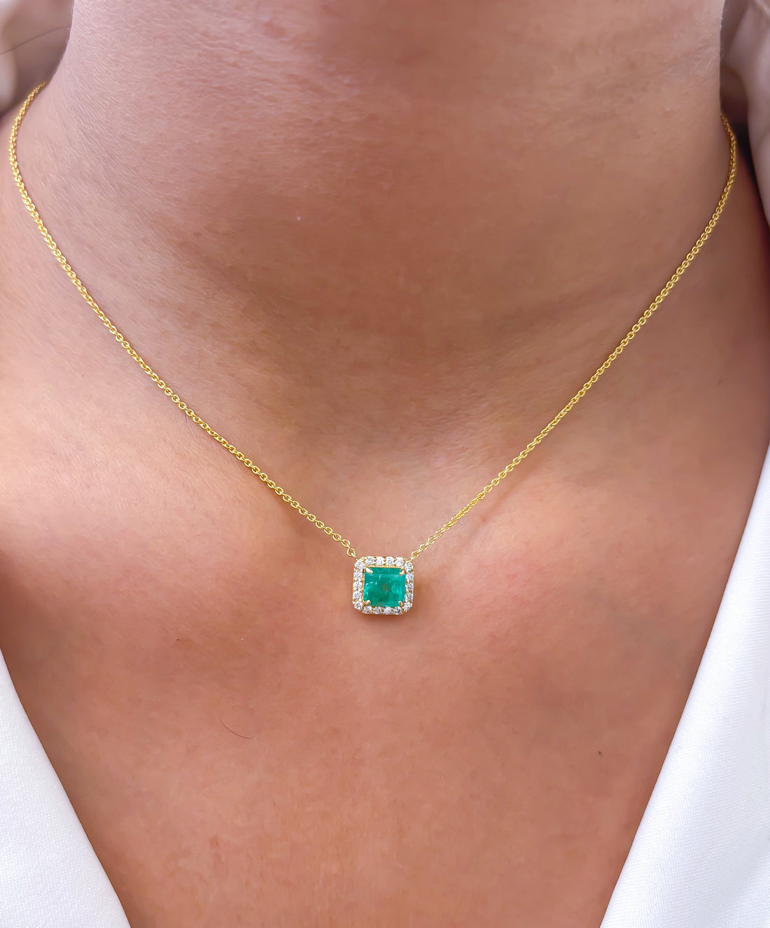 JPNC-737/10054 Colombian Emerald Diamond Necklace | 18K