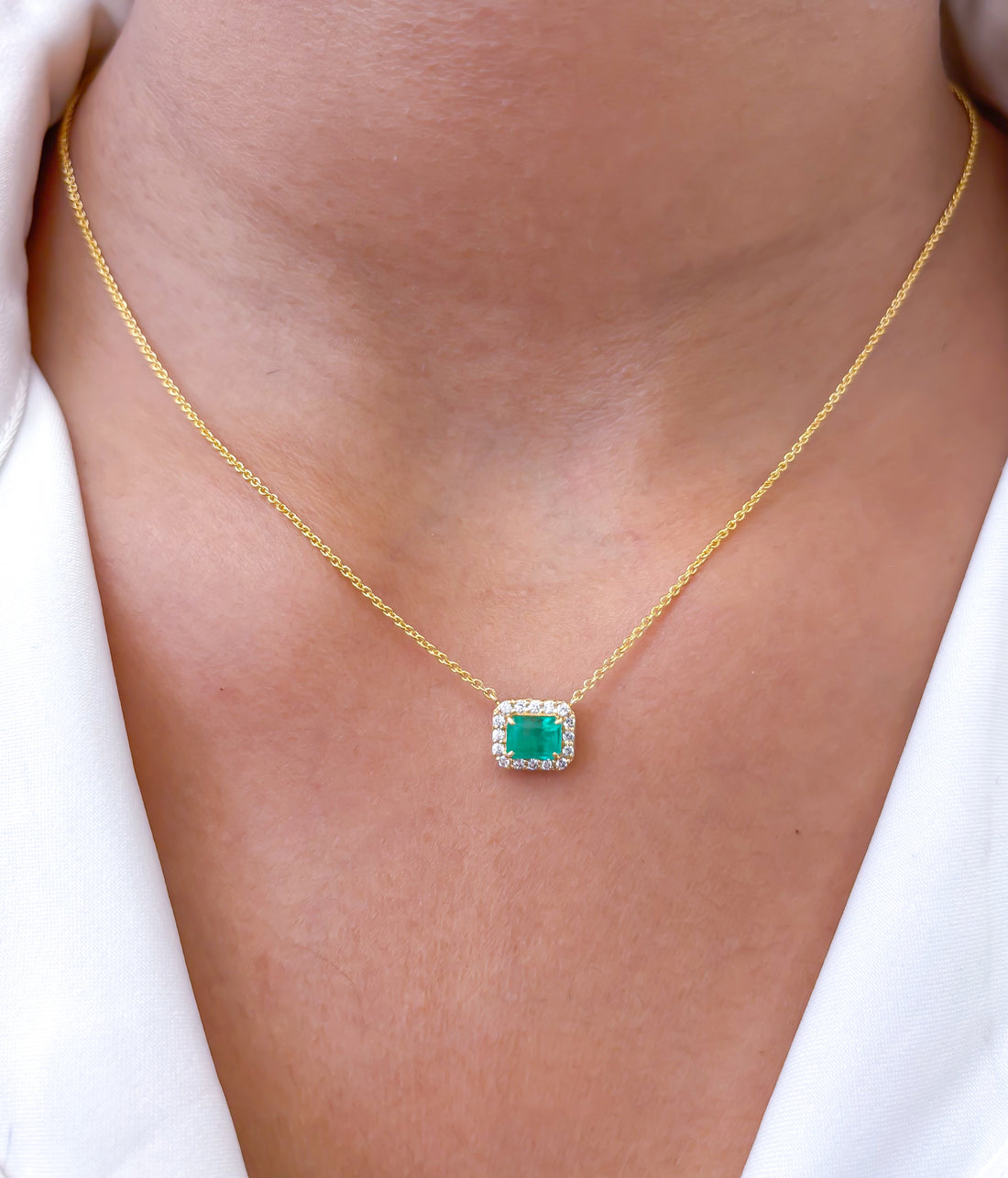 JPNC-739/10056 Colombian Emerald Diamond Necklace | 18K