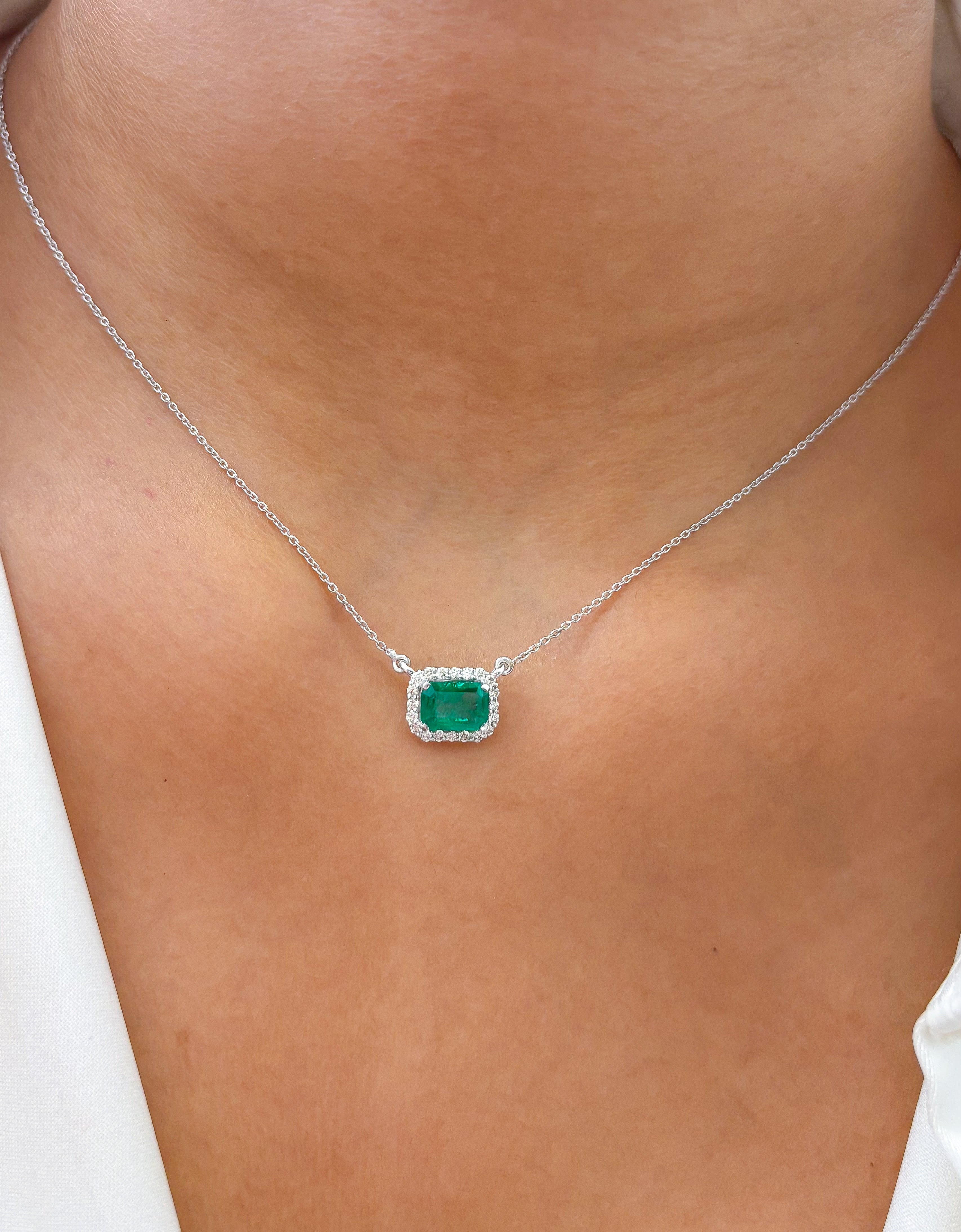 JPNC-769/10371 Emerald Diamond Necklace | 18K
