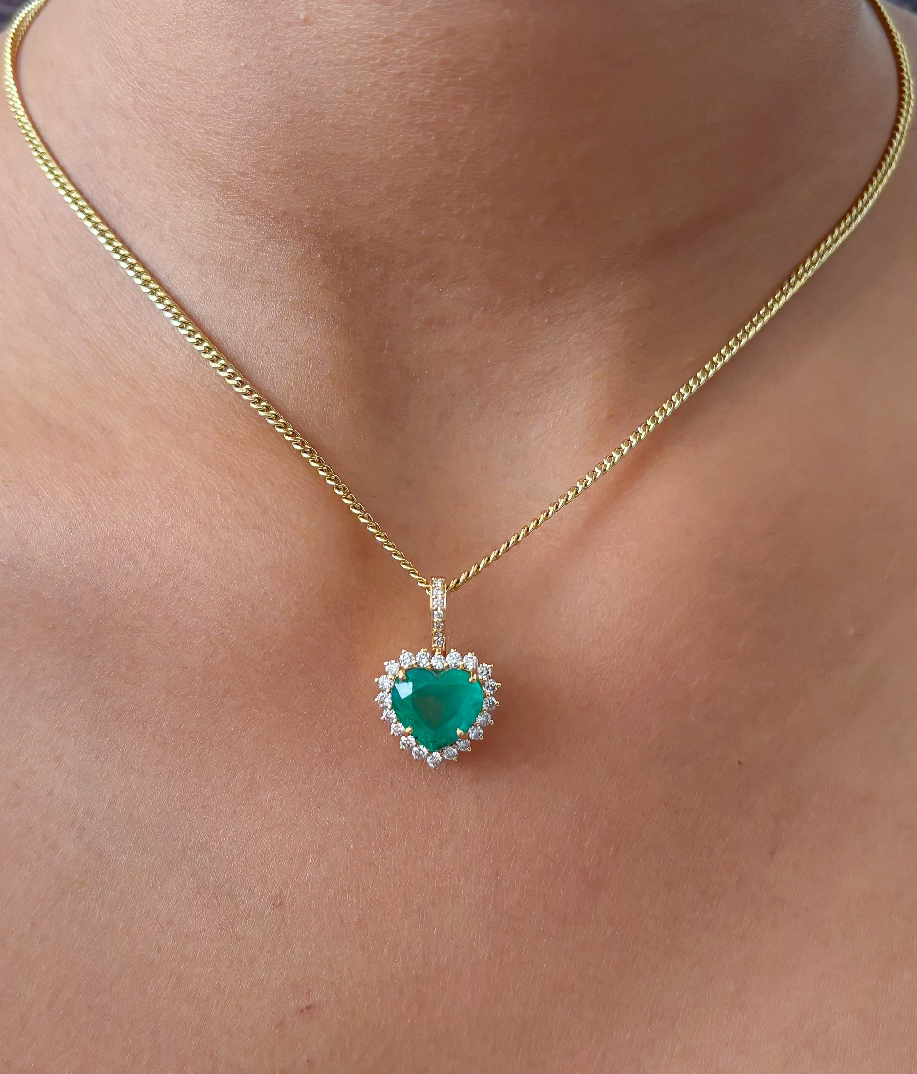 JPPD-1031/10554 Emerald Diamond Pendant | 18K
