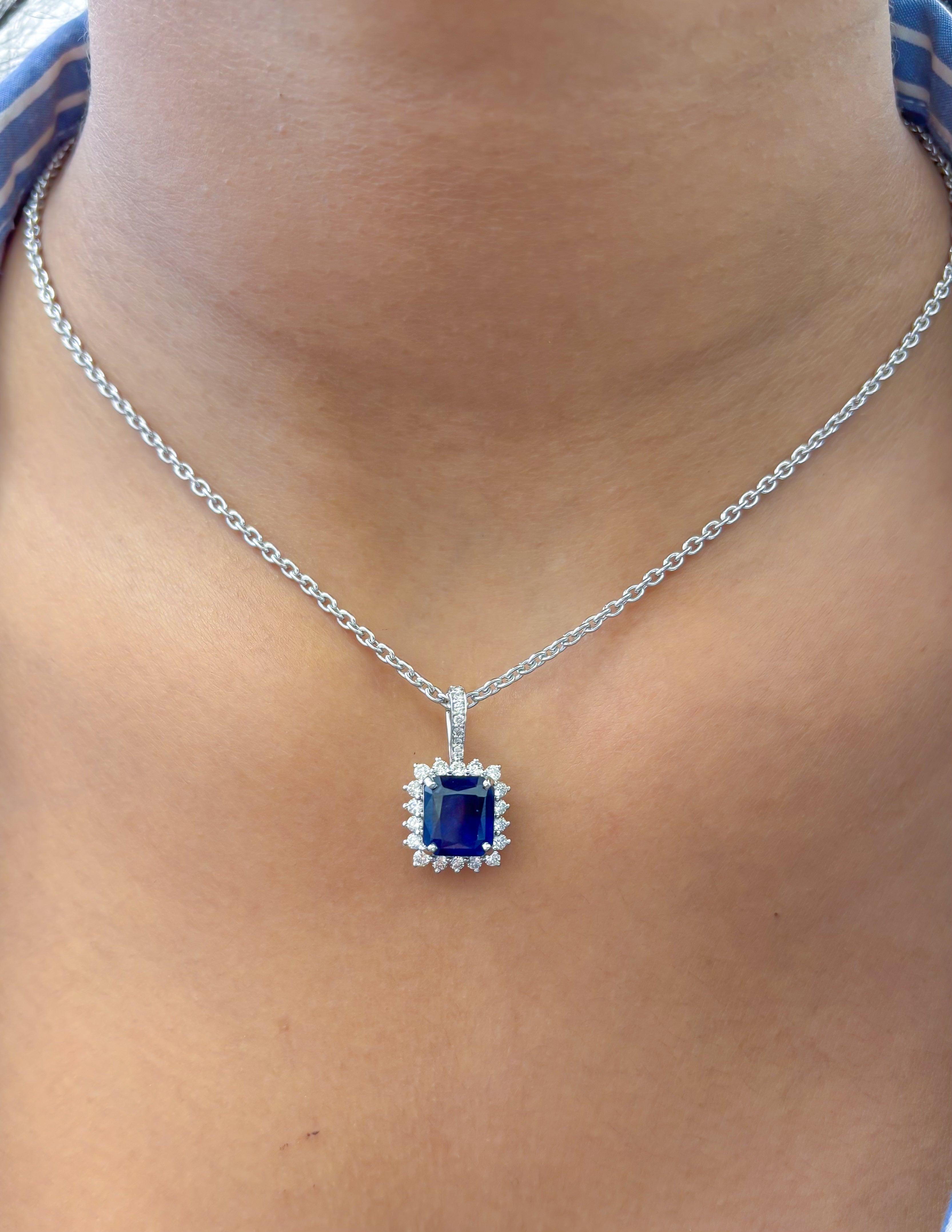 JPPD-1042/10600 Blue Sapphire Helo Diamond Octagon Pendant | 18K