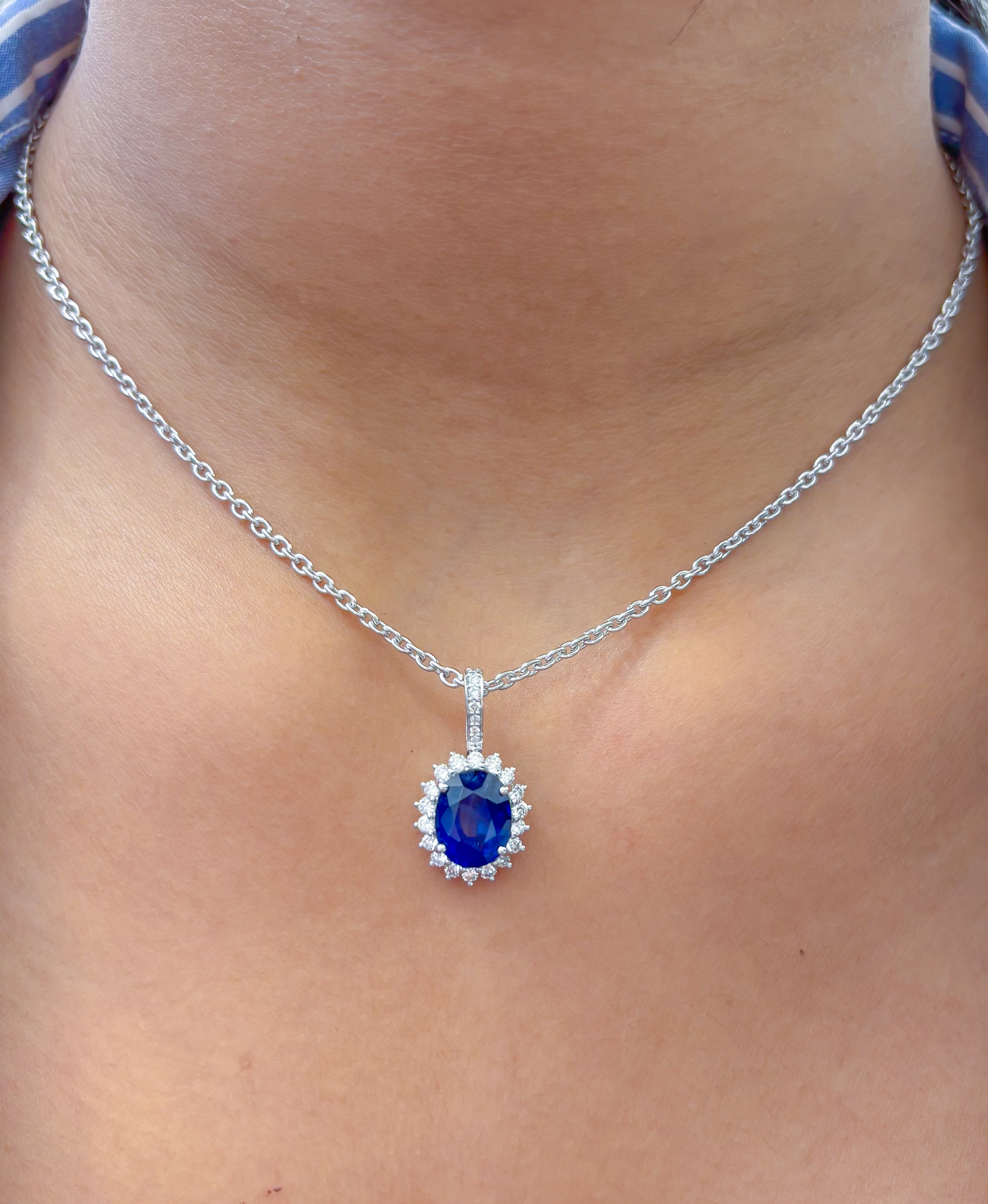 JPPD-1044/10602 Blue Sapphire Helo Diamond Oval Pendant | 18K