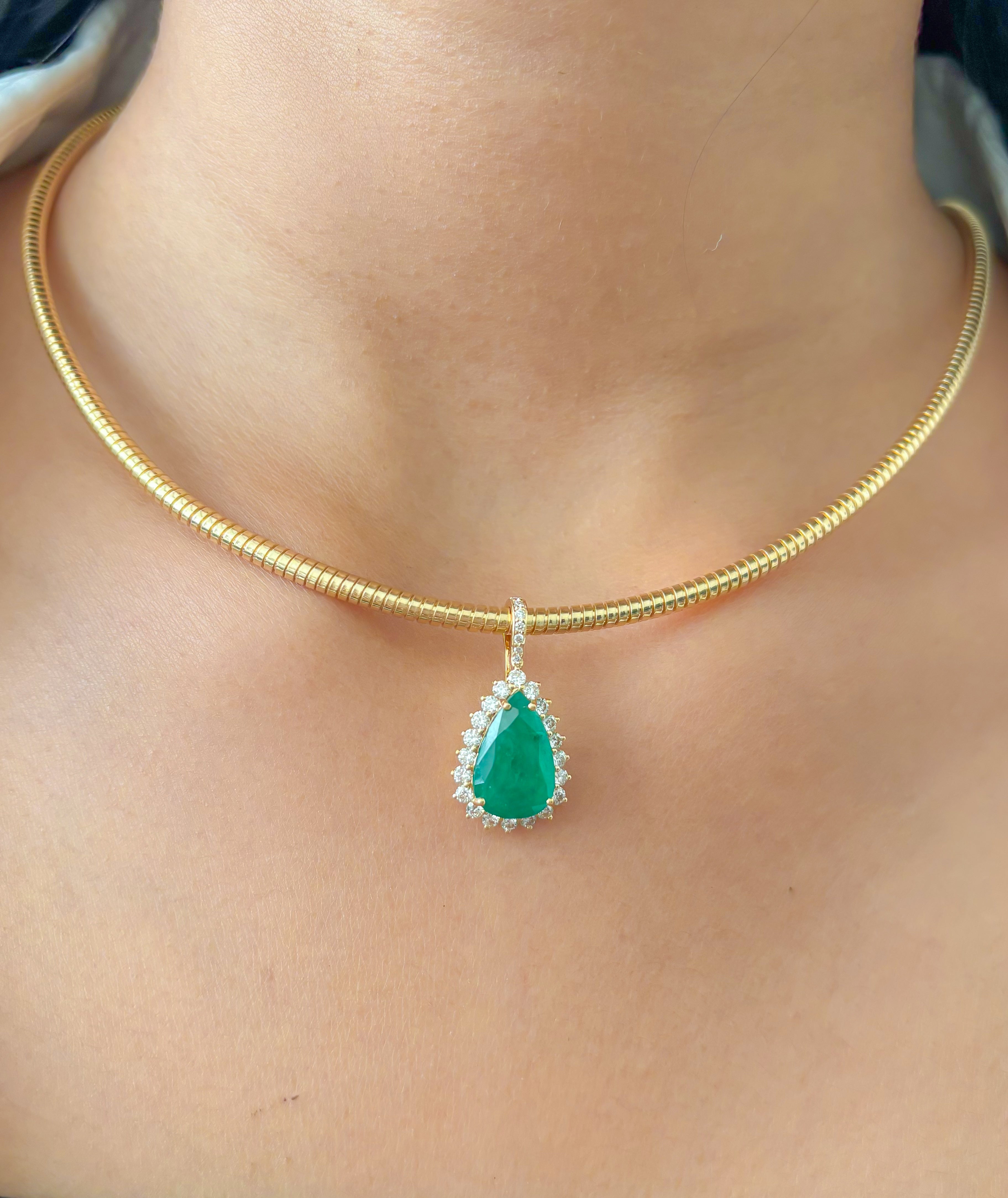 JPPD-1058/10647 Emerald Diamond Pendant | 18K