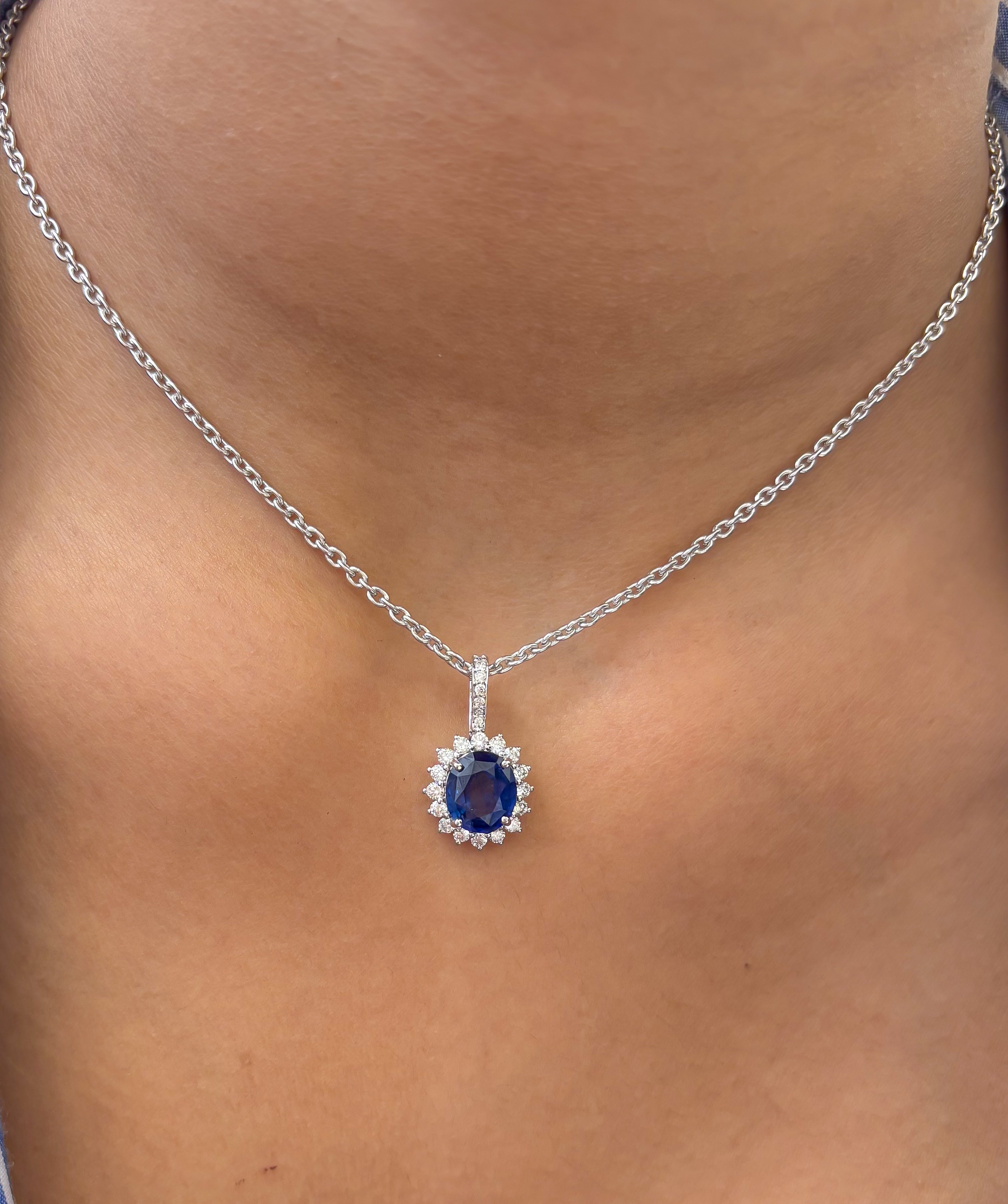 JPPD-1060/10660 Blue Sapphire Helo Diamond Oval Pendant | 18K