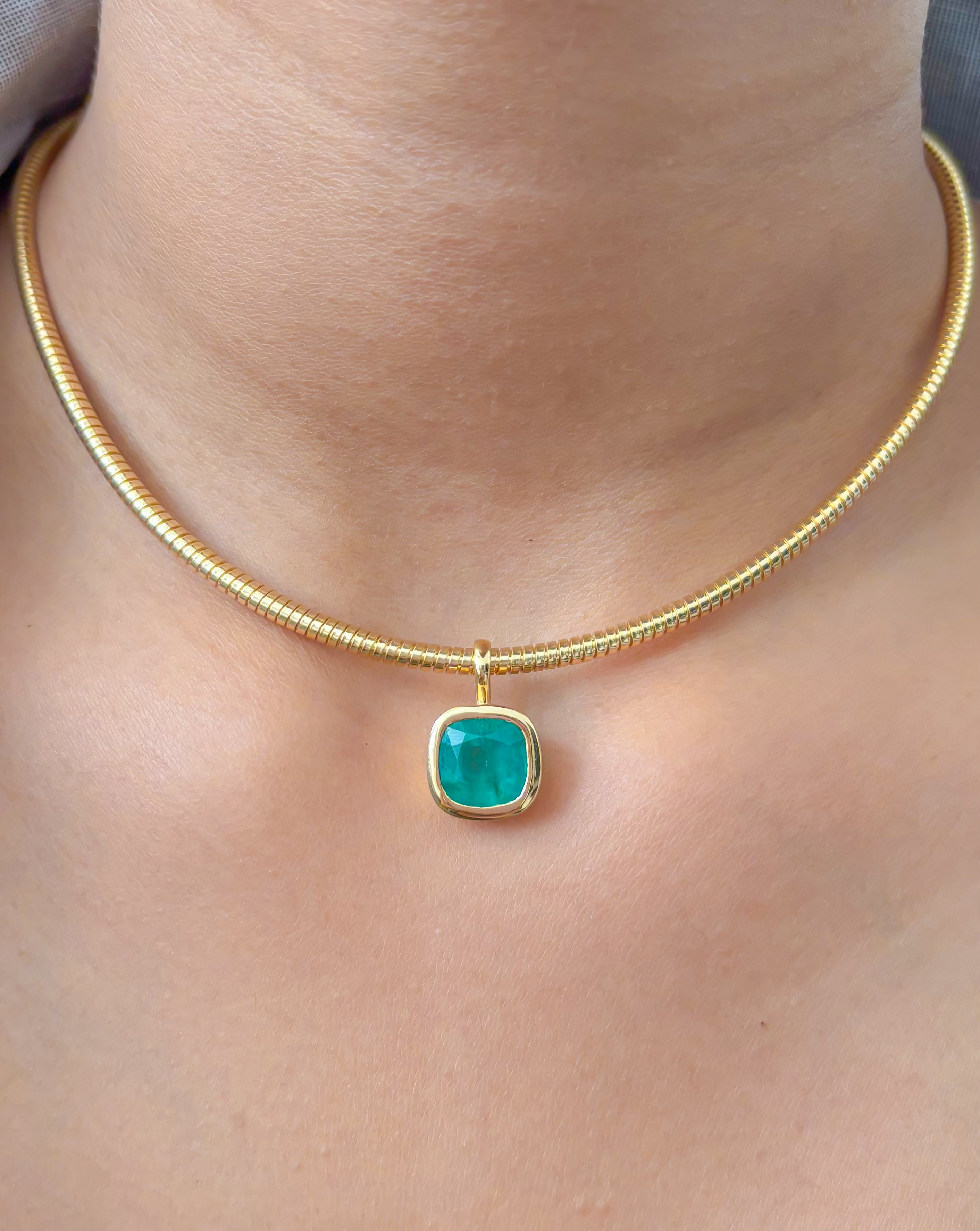 JPPD-1074/10735 Emerald Pendant | 18K