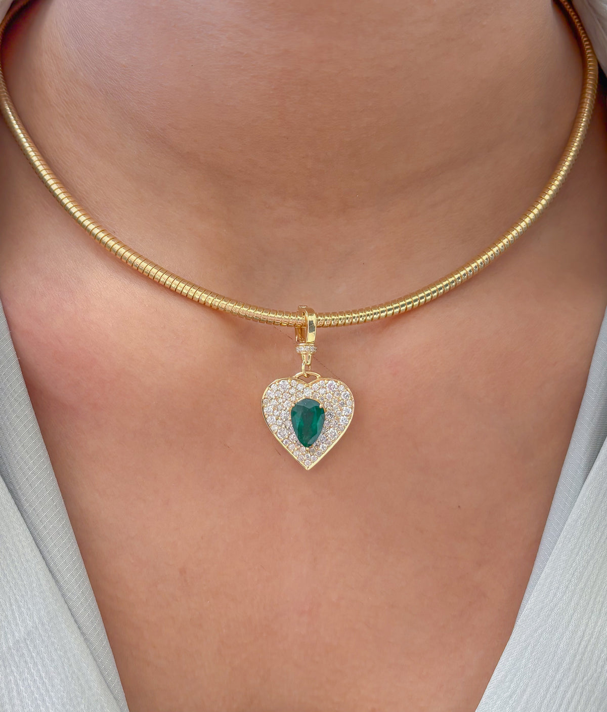 JPPD-110/1030 Emerald Pear With Diamond Charms Pendant | 18K