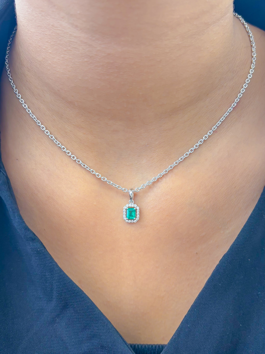 JPPD-1113/11183 Emerald Diamond Pendant | 18K