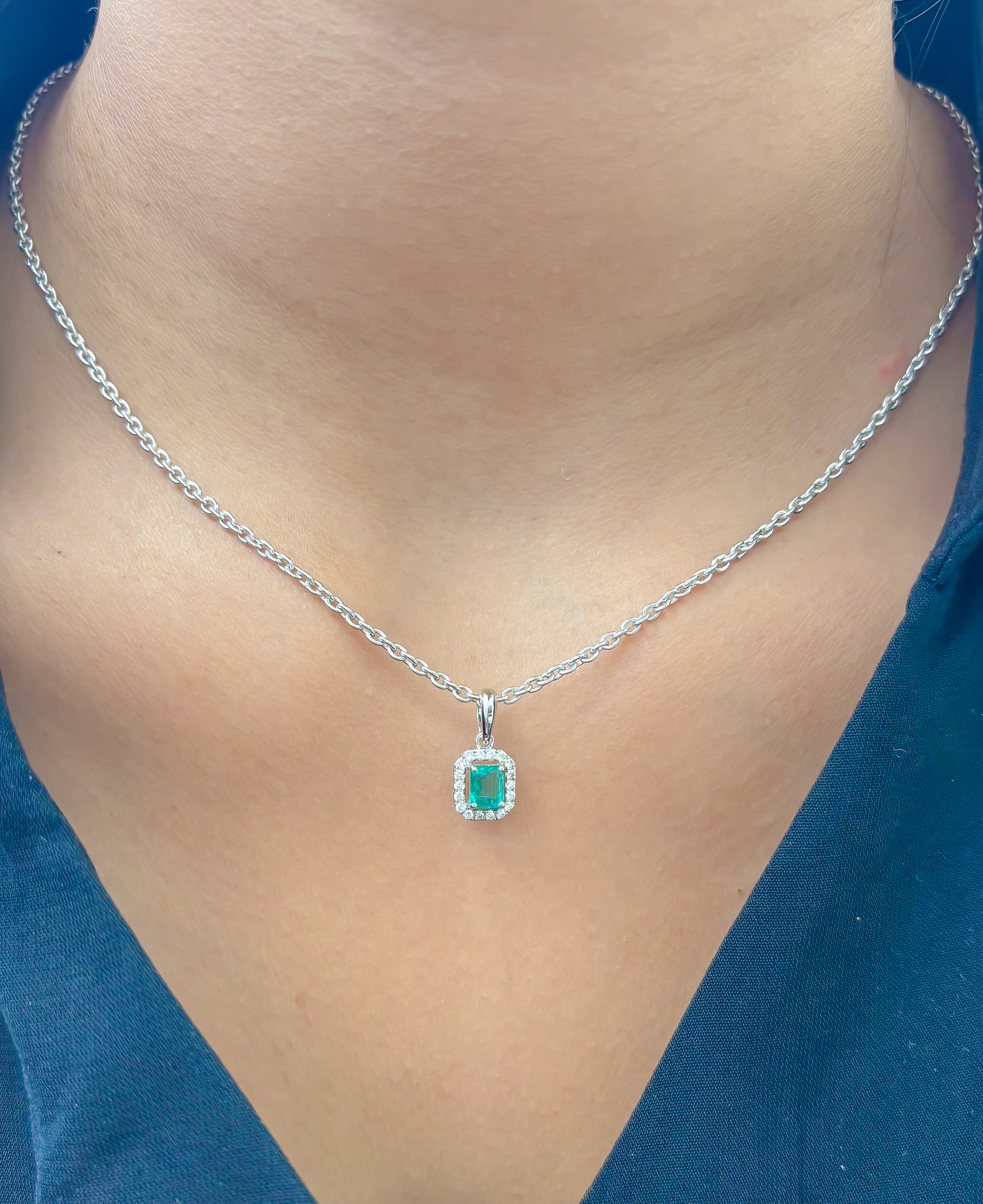 JPPD-1114/11184 Emerald Diamond Pendant | 18K
