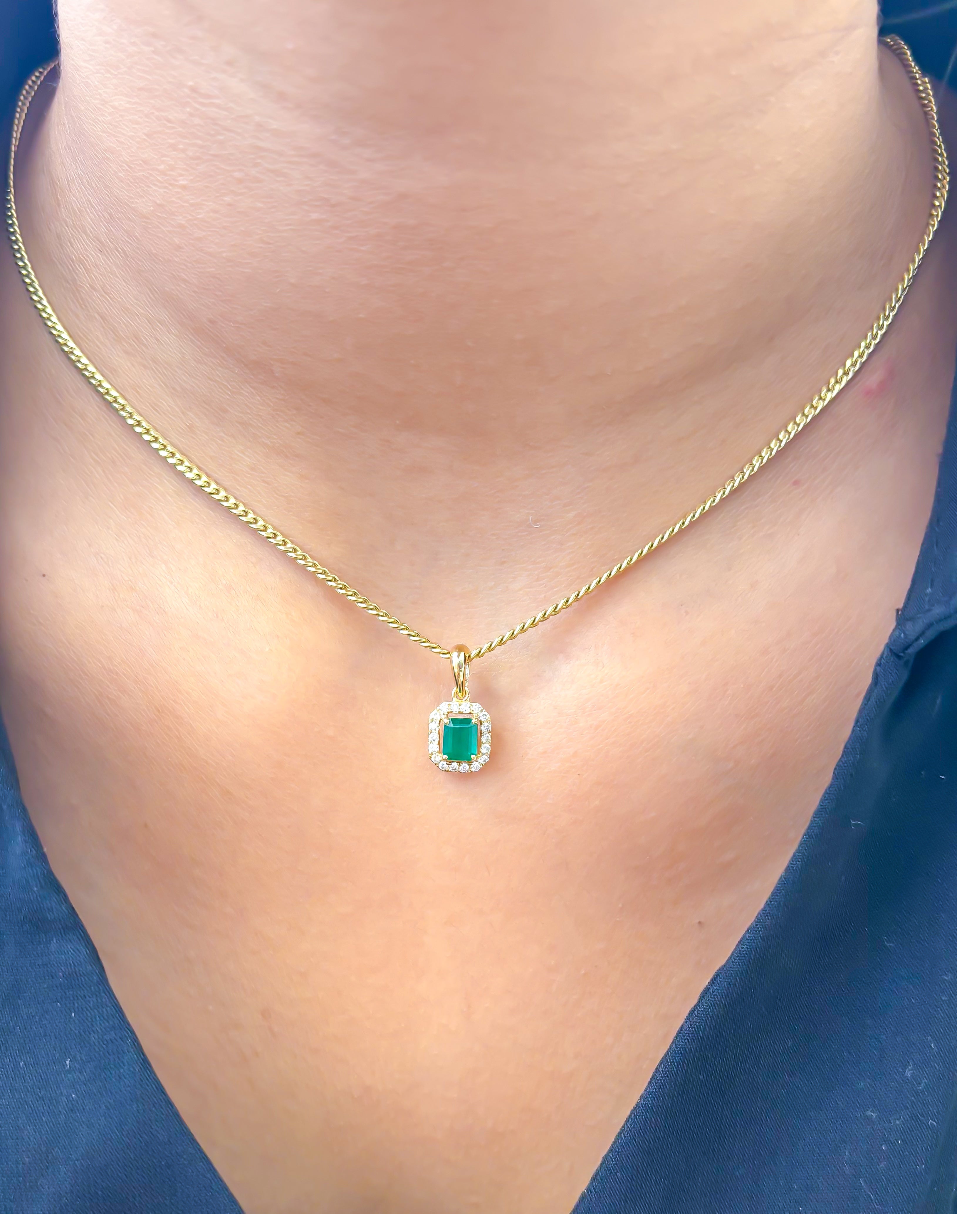 JPPD-1115/11185 Emerald Diamond Pendant | 18K