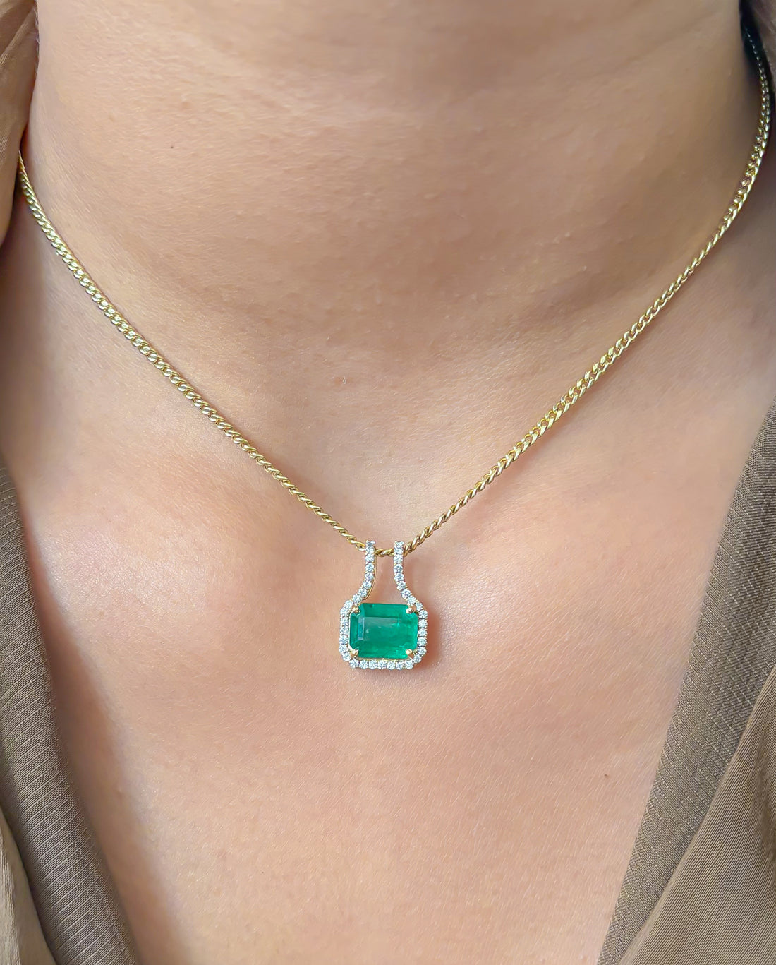 JPPD-1127/11322 Diamond Emerald Pendant | 18K