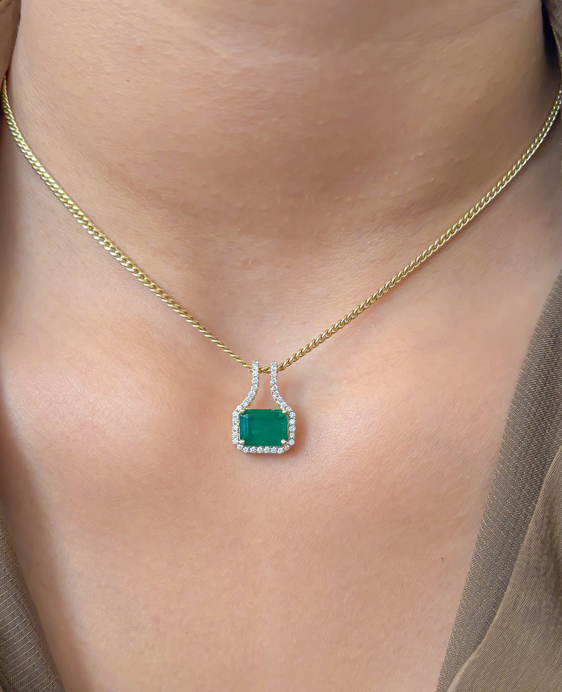 JPPD-1128/11323 Diamond Emerald Pendant | 18K