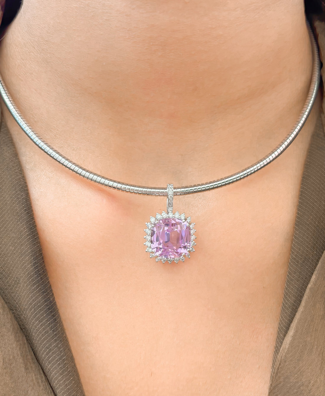 JPPD-1154/11500 Kunzite Helo Diamond Octagon Pendant | 14K