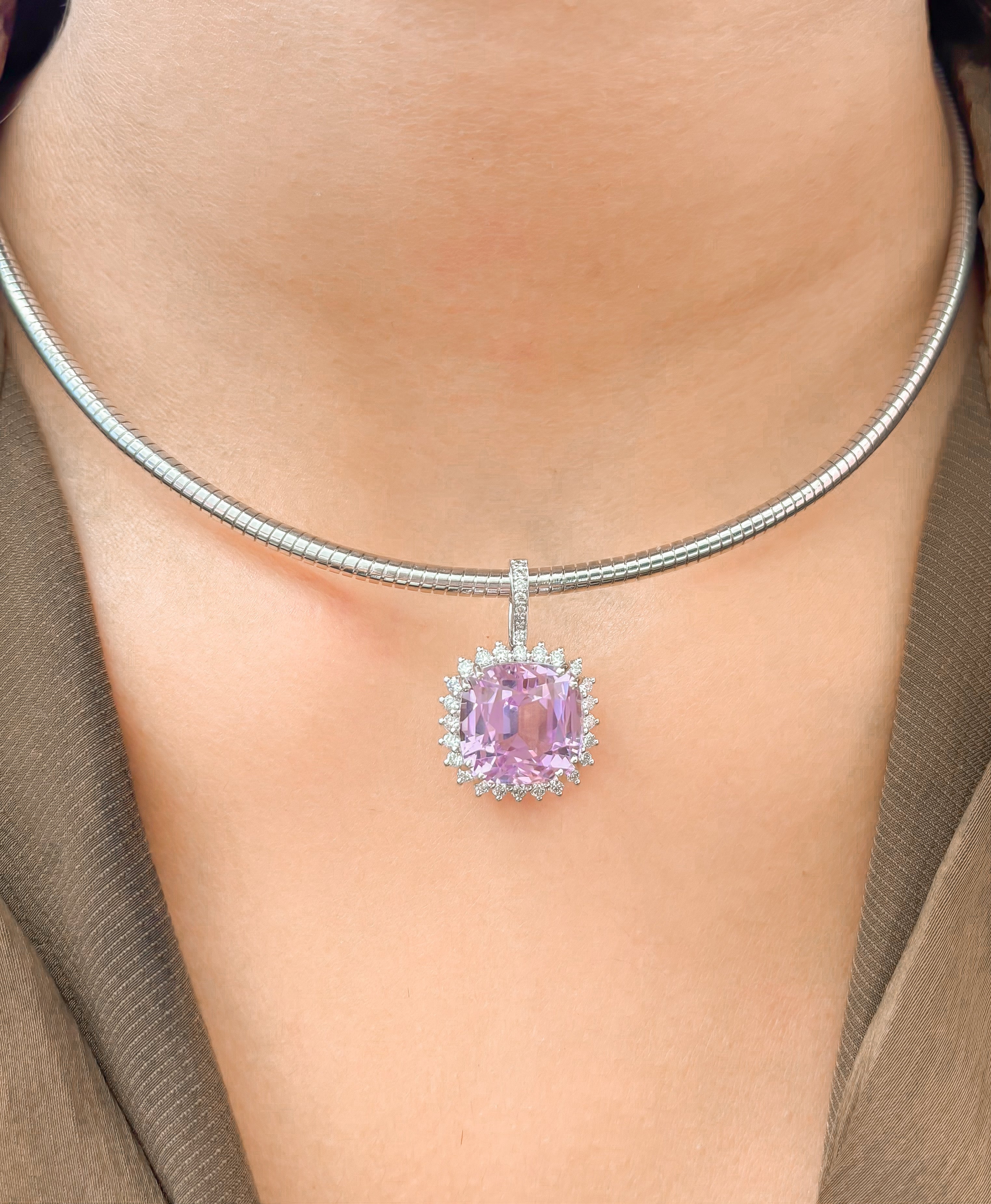 JPPD-1154/11500 Kunzite Helo Diamond Octagon Pendant | 14K