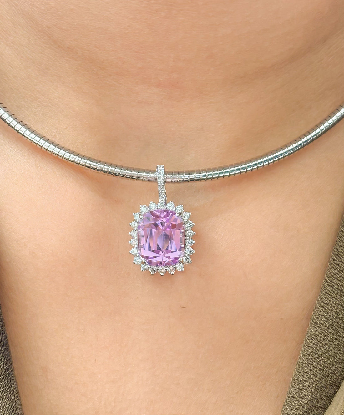 JPPD-1159/11505 Kunzite Helo Diamond Octagon Pendant | 14K