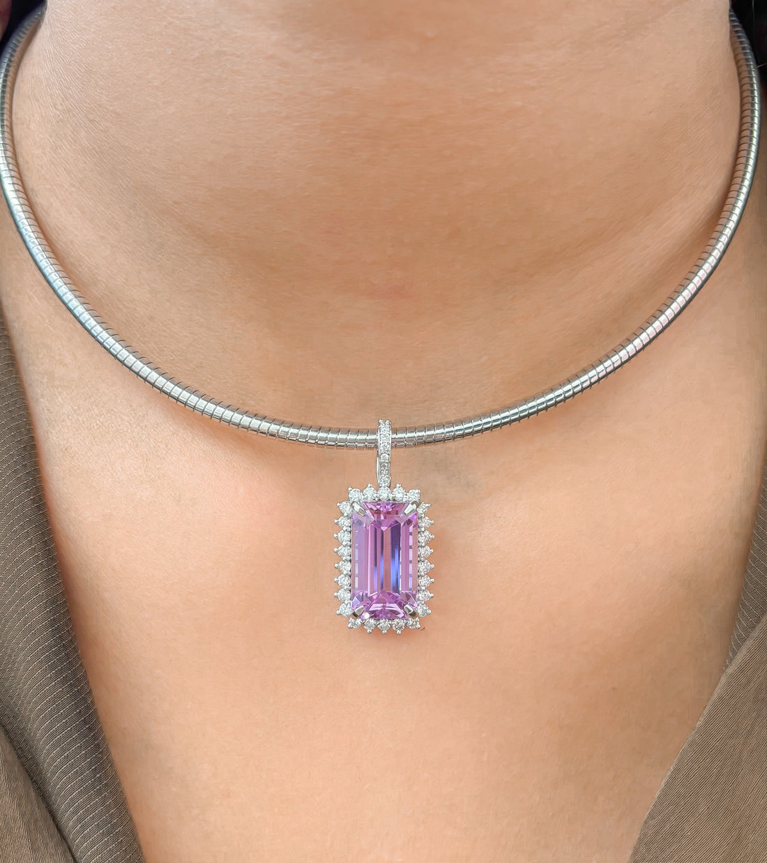 JPPD-1163/11509 Kunzite Helo Diamond Octagon Pendant | 14K