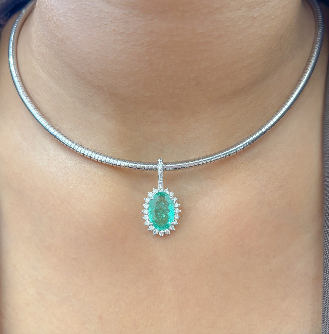 JPPD-1246/12351 Paraiba Tourmaline Halo Diamond Oval Pendant | 18K