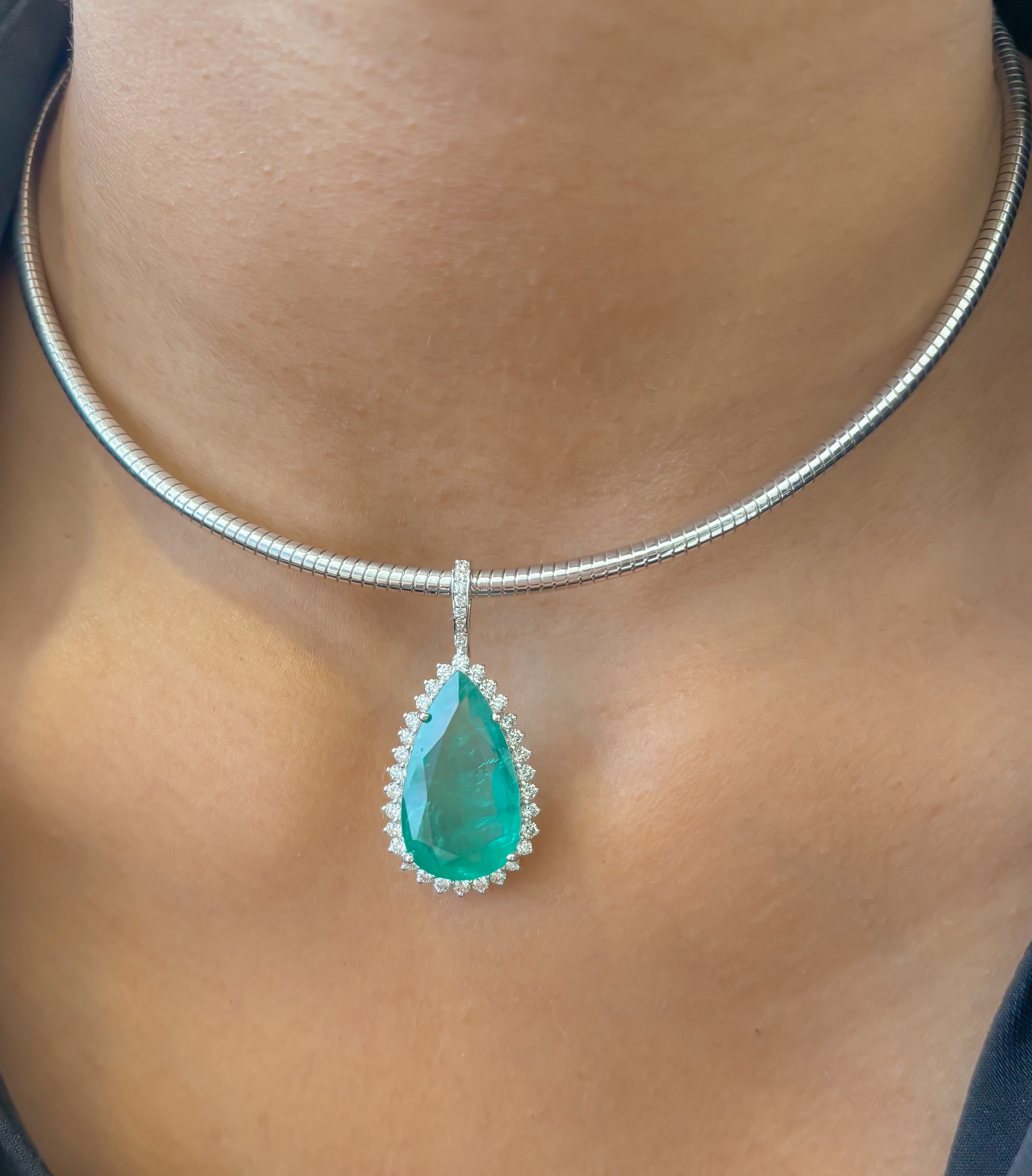 JPPD-1428/13272 Emerald Diamond Pendant | 18K