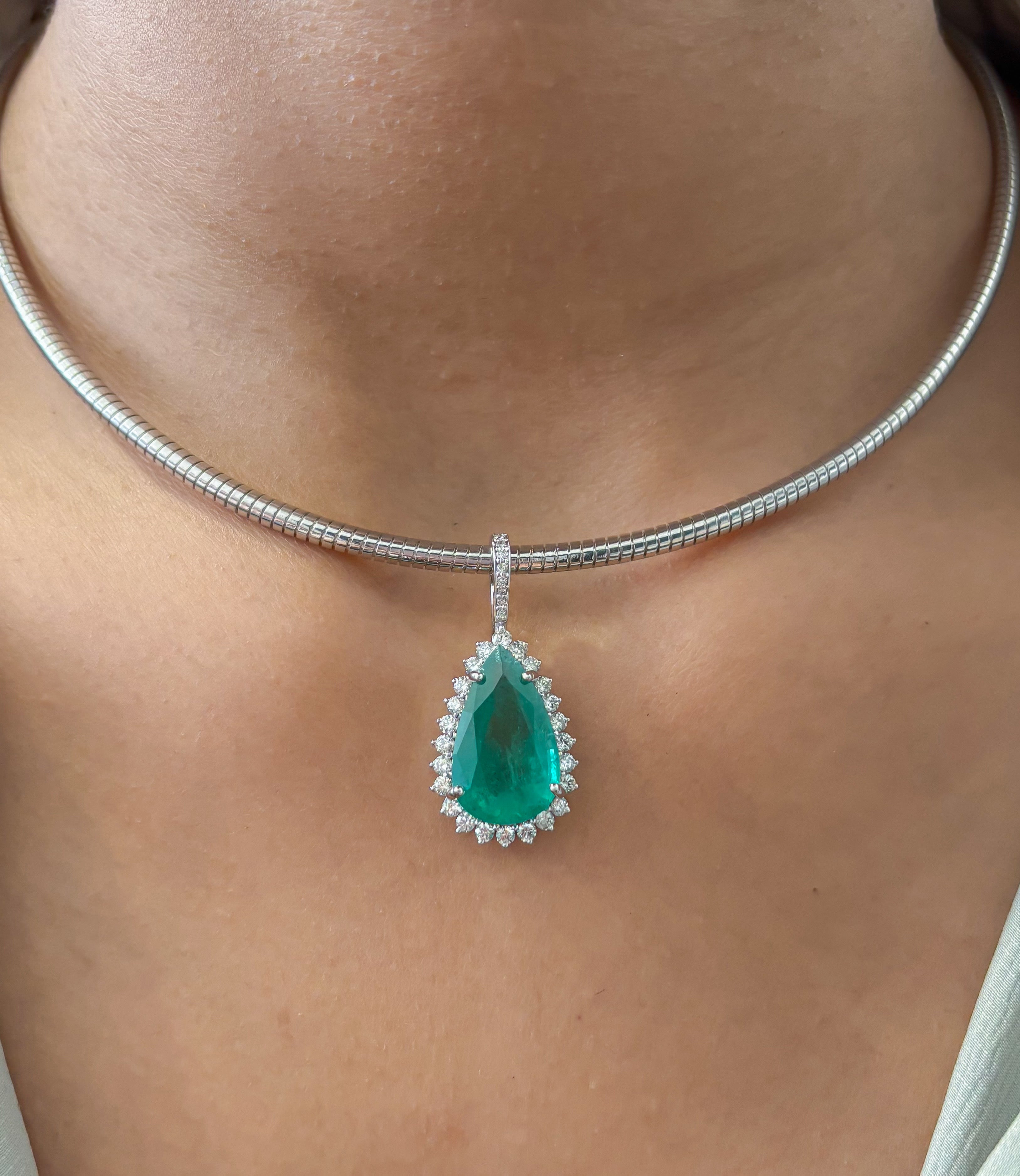 JPPD-1432/13350 Emerald Diamond Pendant | 18K