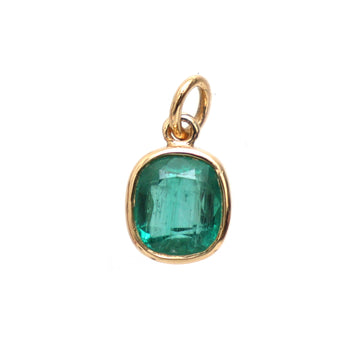 JPPD-190/2750 Emerald  Cushion Bezal Charms Pendant | 18K