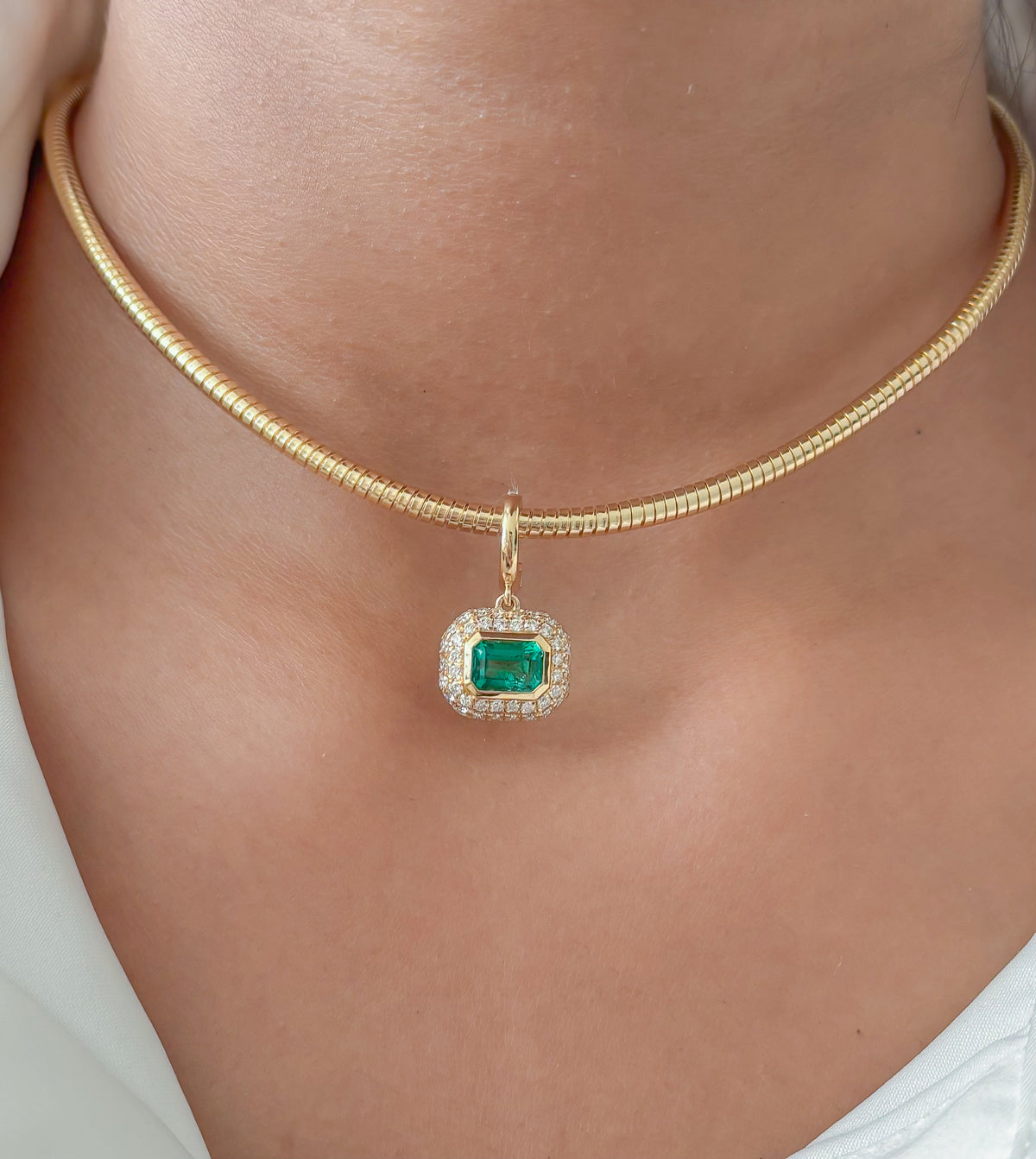 JPPD-1929/14647 Emerald Diamond Pendant | 18K