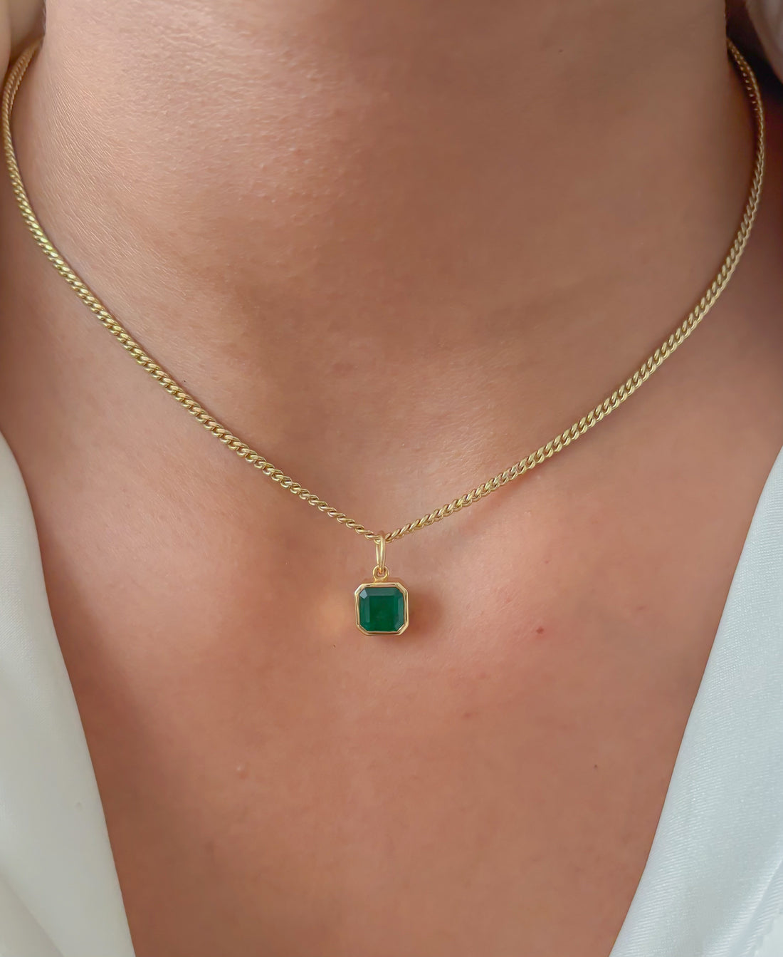 JPPD-402/6999 Emerald Square Octagon Bezel Set Pendant | 18K