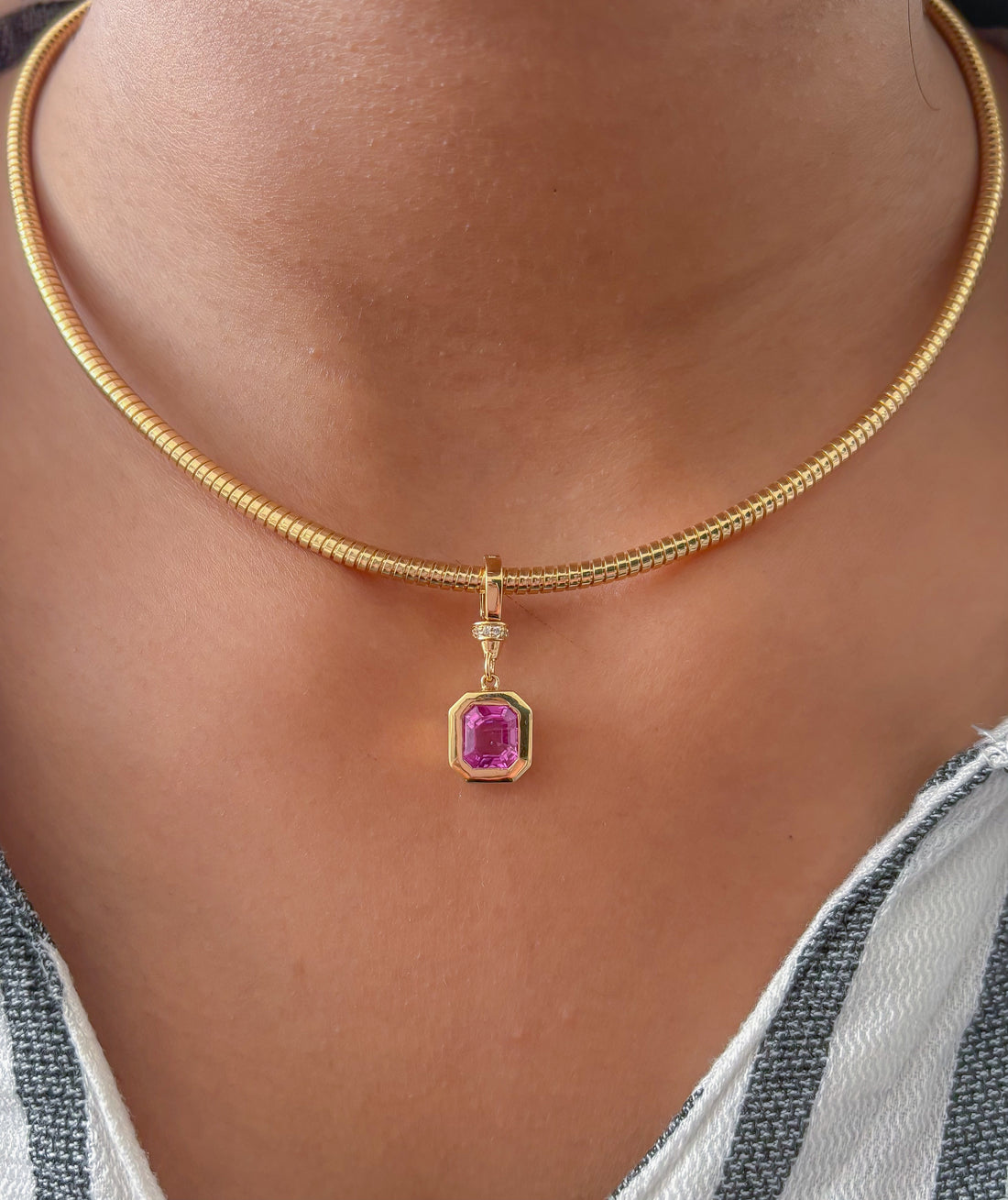 JPPD-466/7353 Pink Sapphire Octagon Bezel Set Pendant | 18K