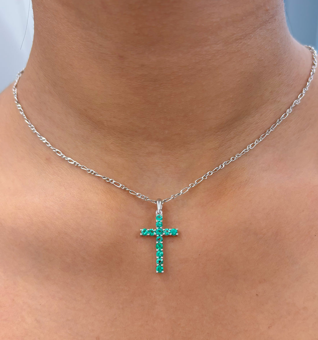 JPPD-583/8058 Emerald Round Rose Pendant | 18K