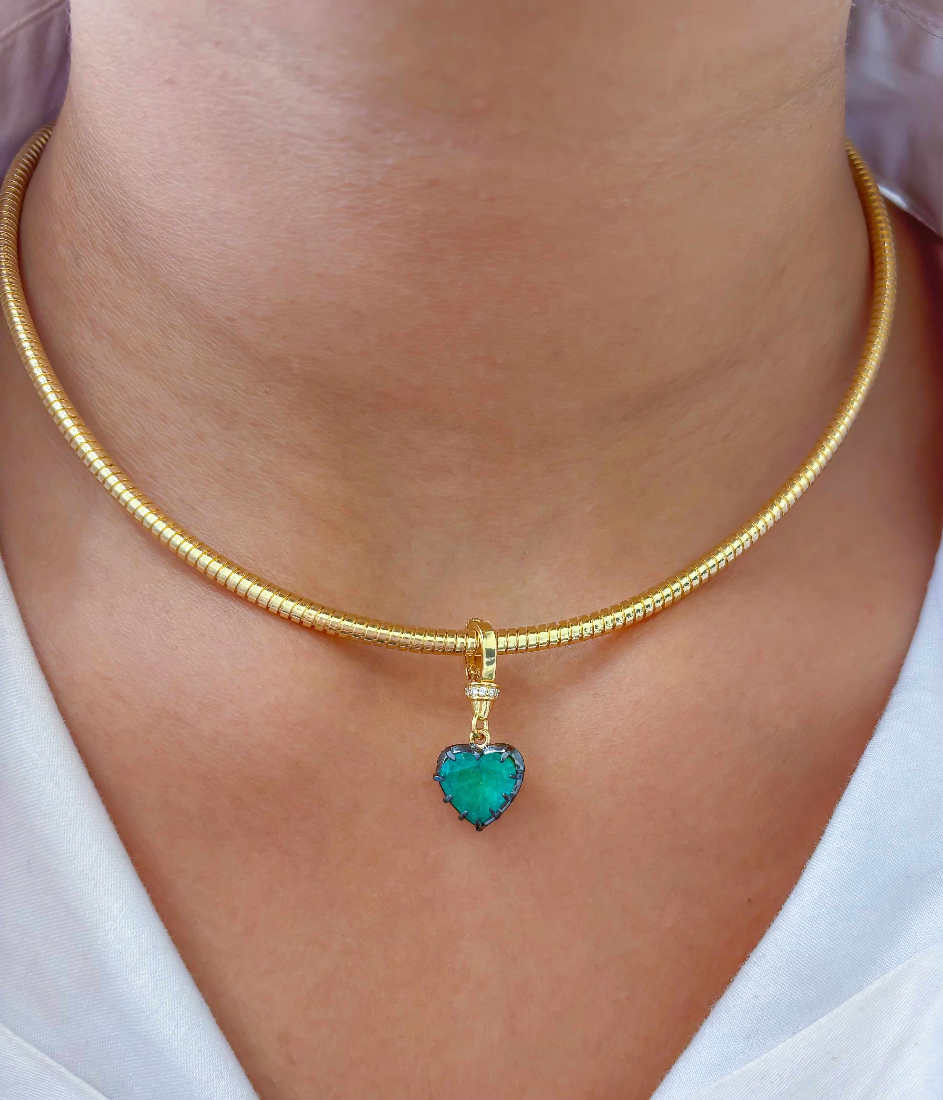 JPPD-650/8738 Emerald Diamond Pendant | 18K