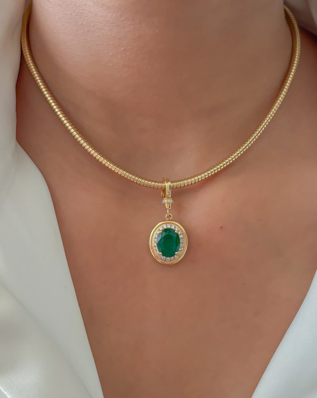 JPPD-709/9004 Emerald Diamond Pendant | 18K