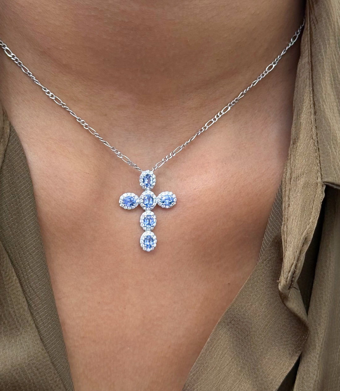 JPPD-718/9048 Blue Sapphire Diamond Pendant | 18K