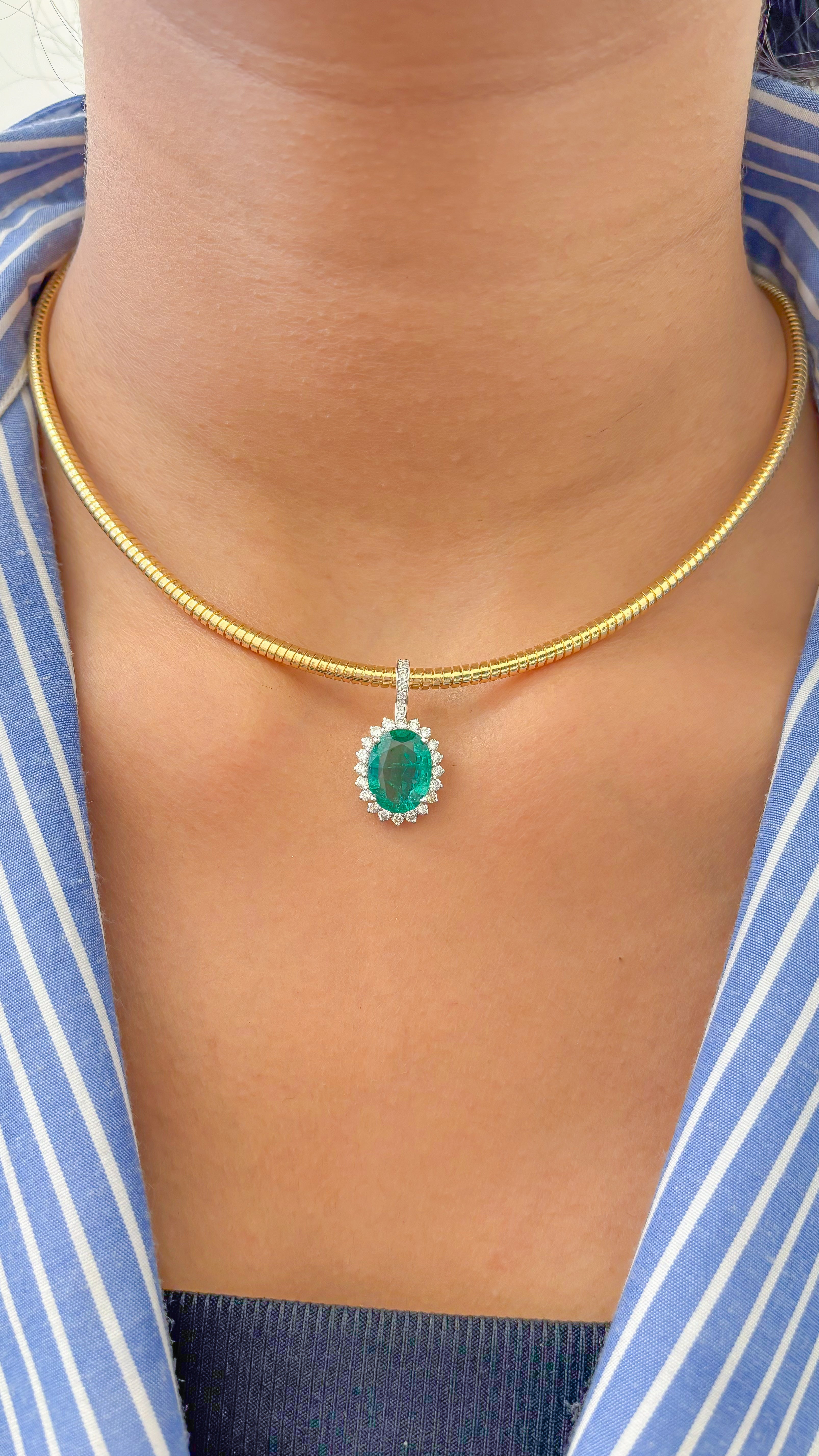 JPPD-727/9062 Emerald Helo Diamond Oval Pendant | 18K